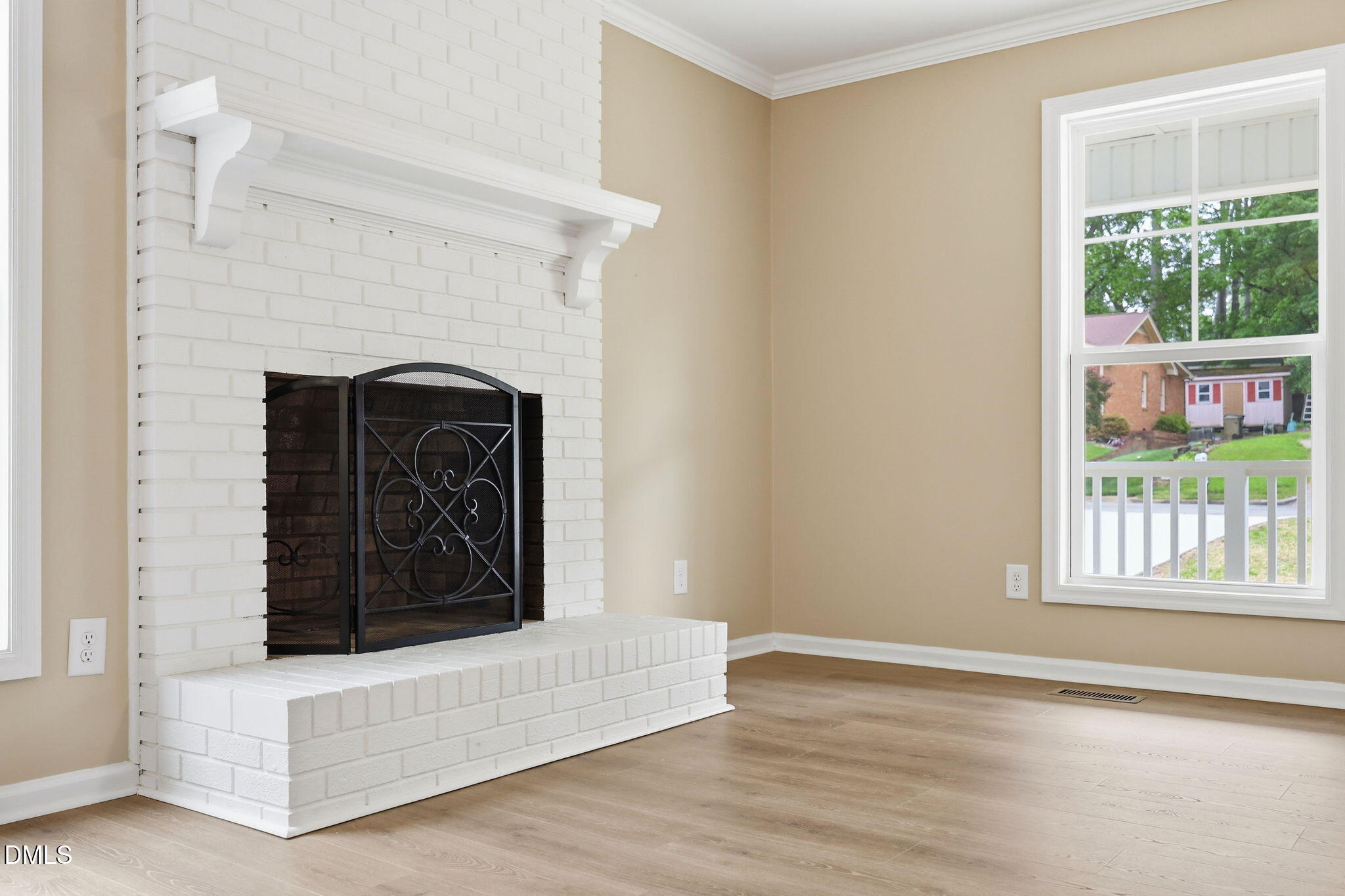 property viewer photo 11