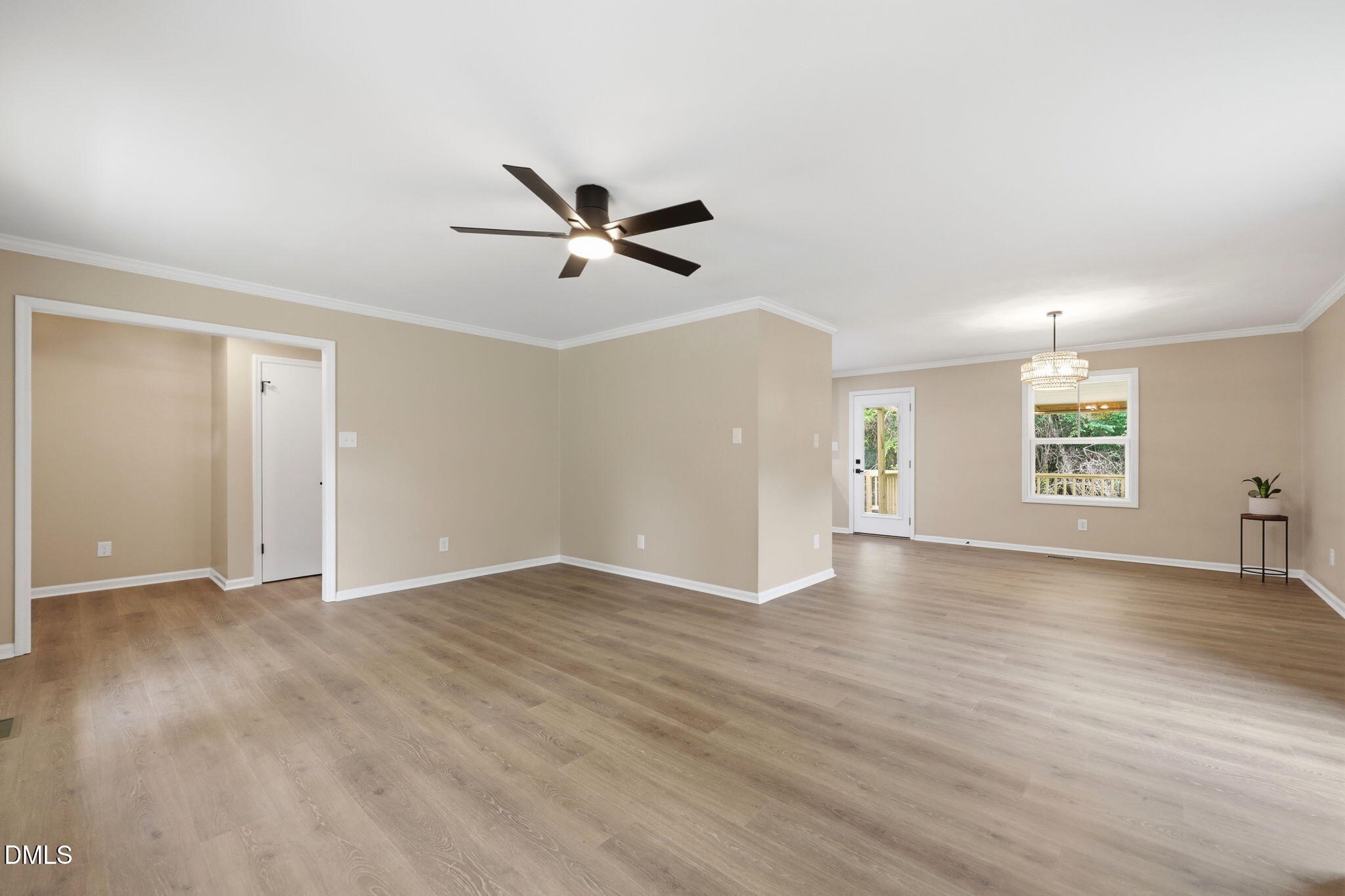 property viewer photo 12