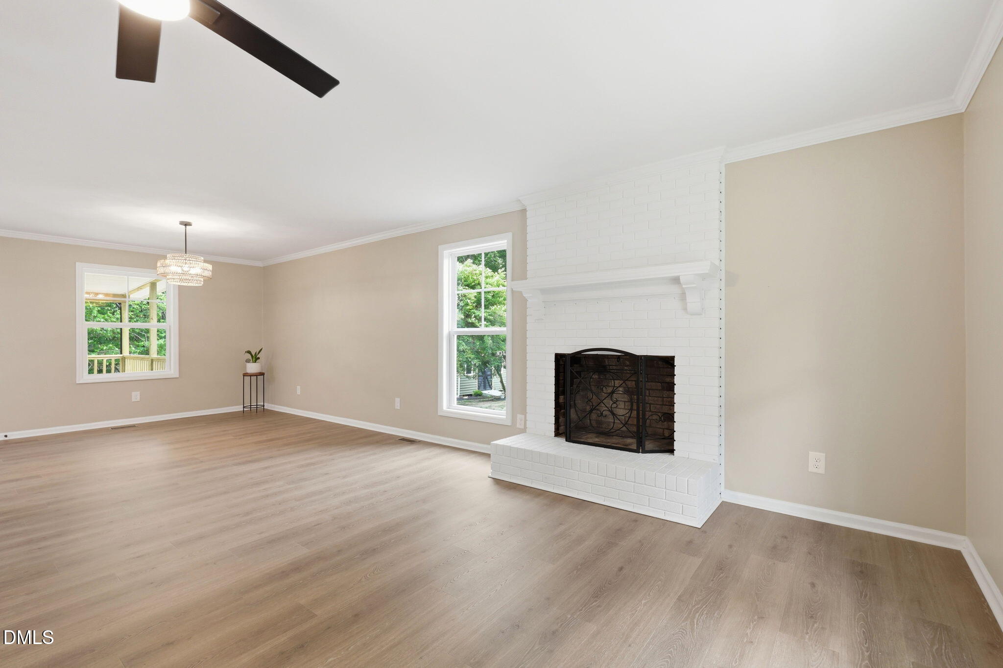 property viewer photo 18