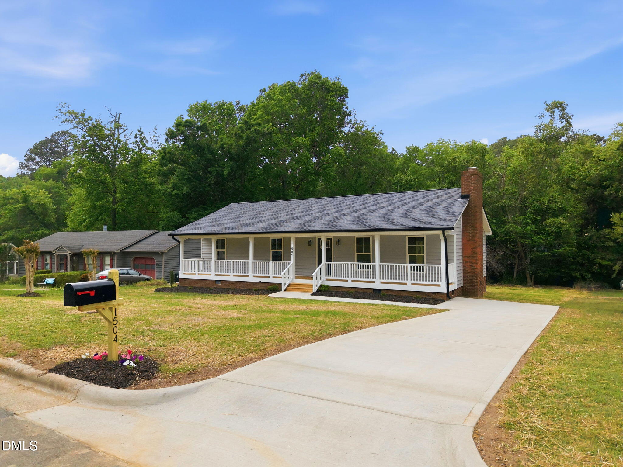 property viewer photo 3