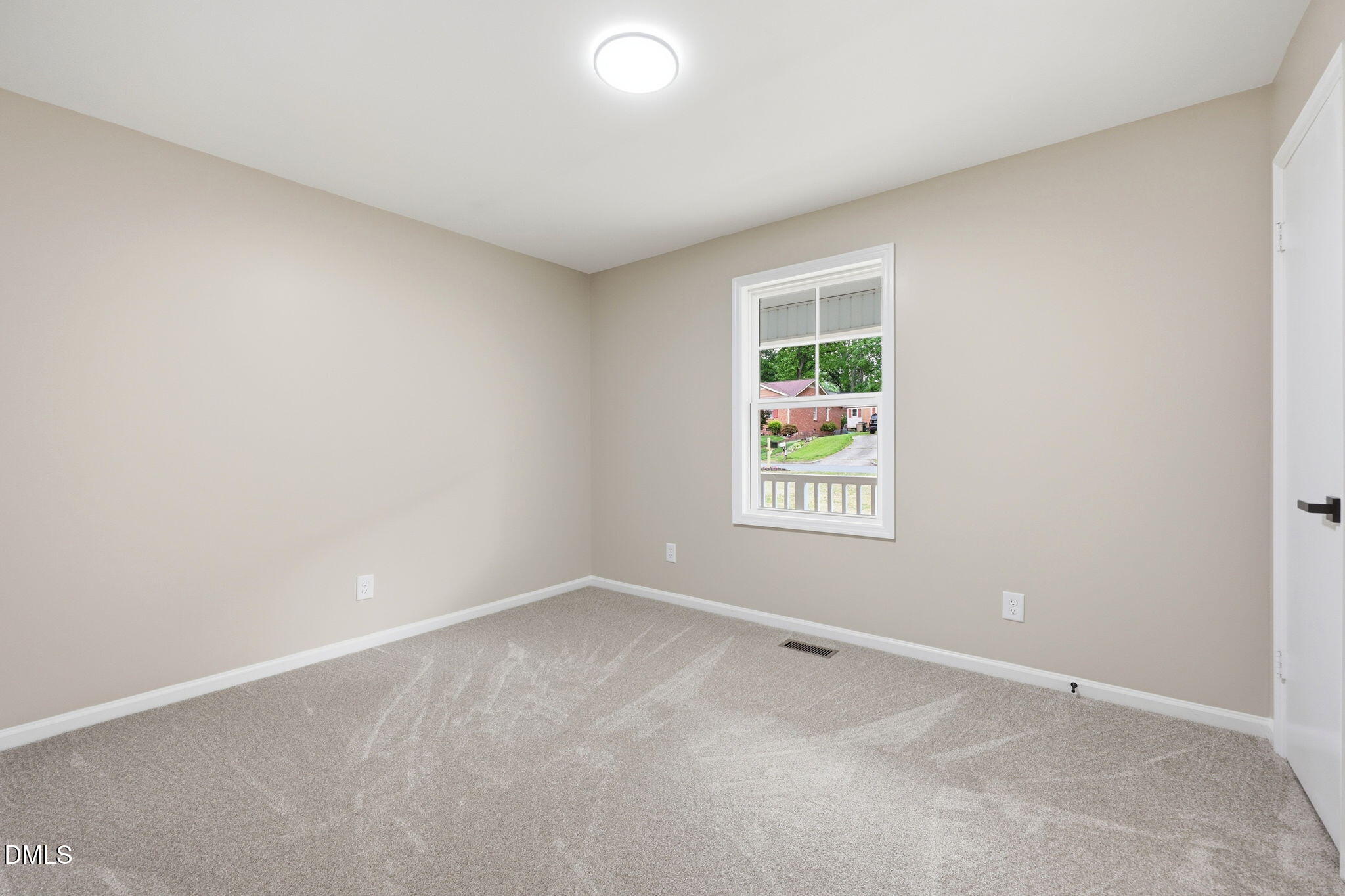 property viewer photo 32