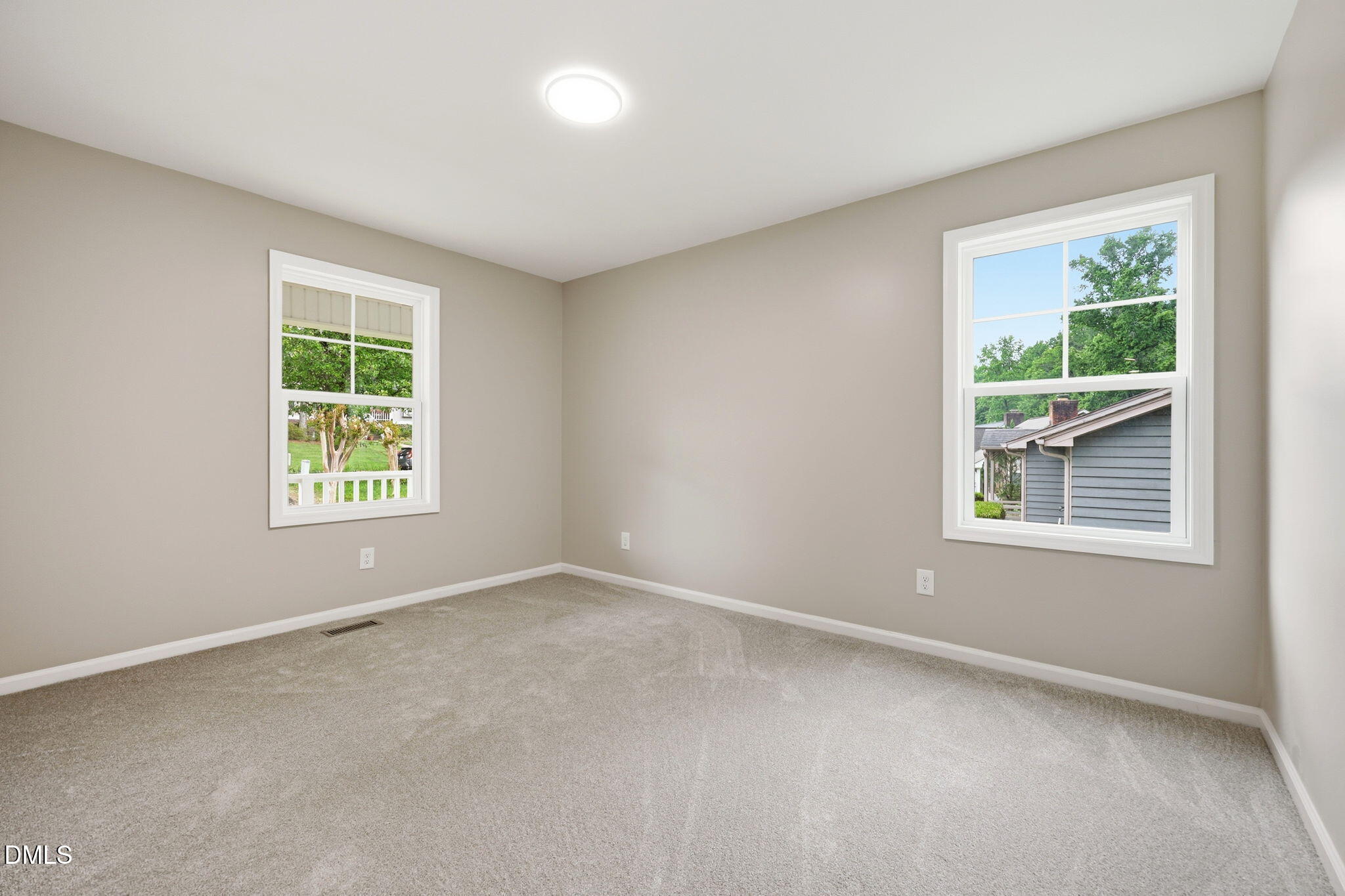 property viewer photo 33