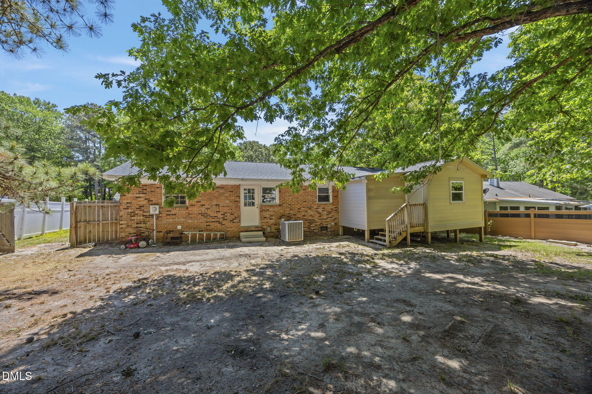main property photo 15