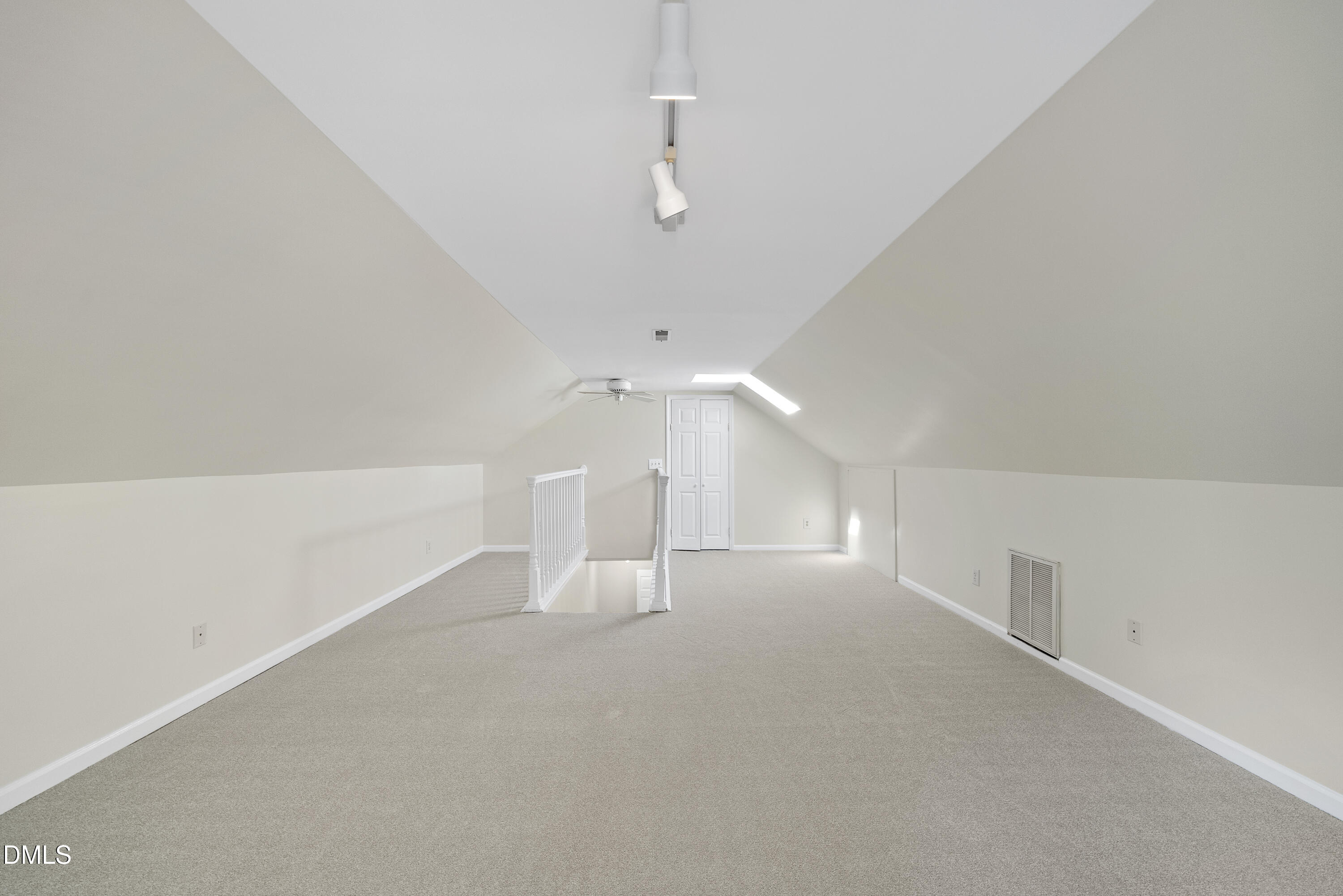 main property photo 74