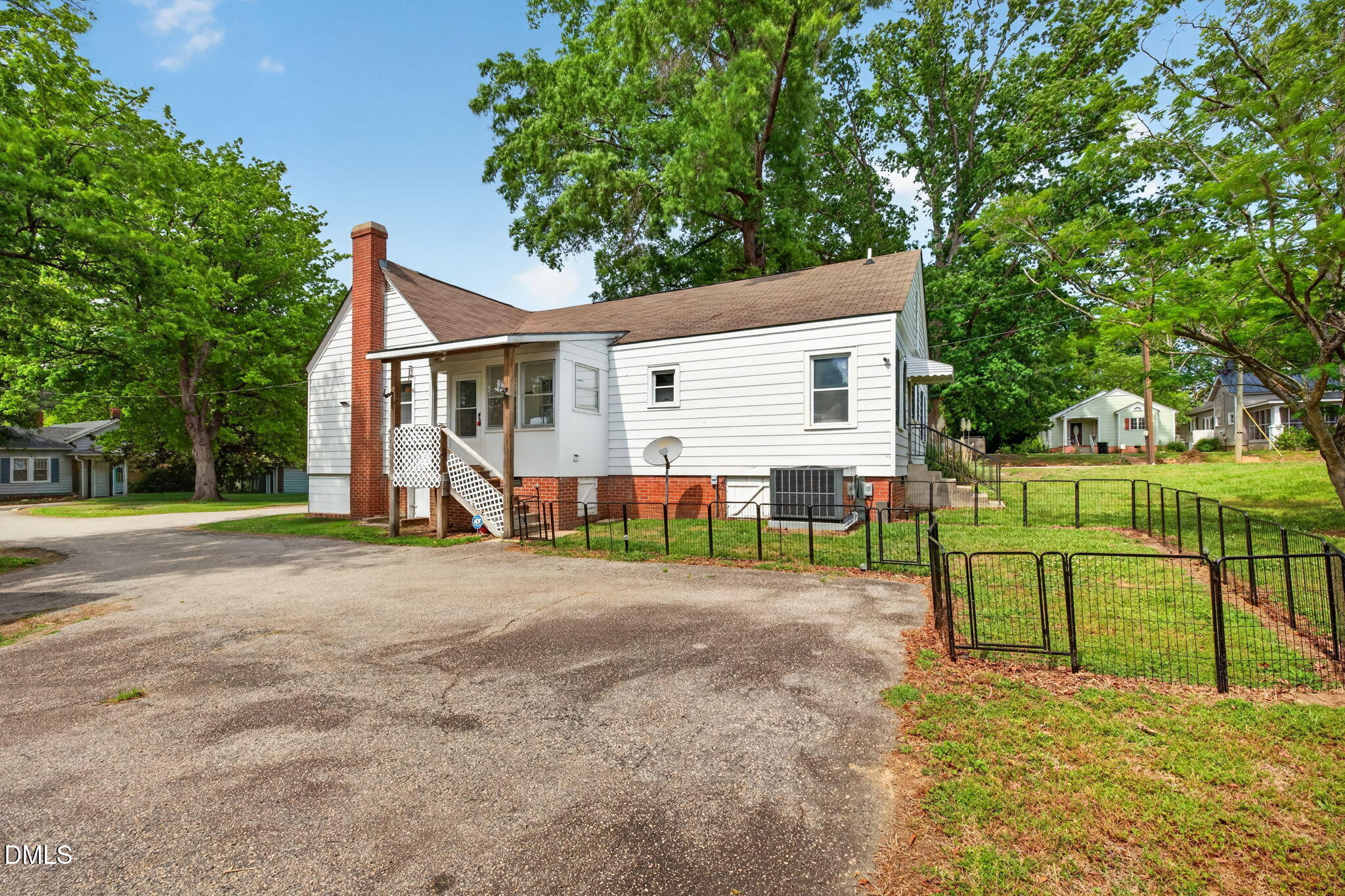 main property photo 24