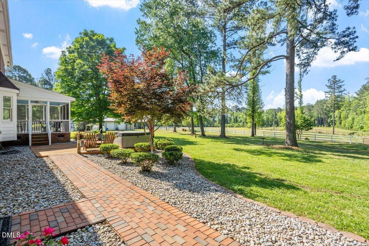 main property photo 34
