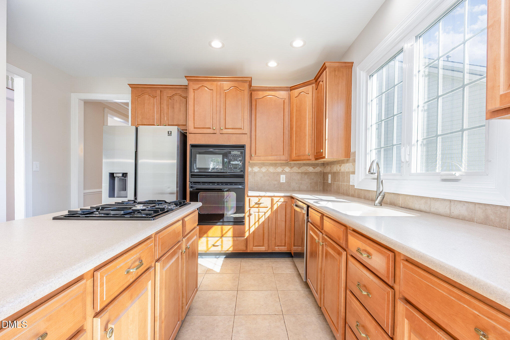 main property photo 12