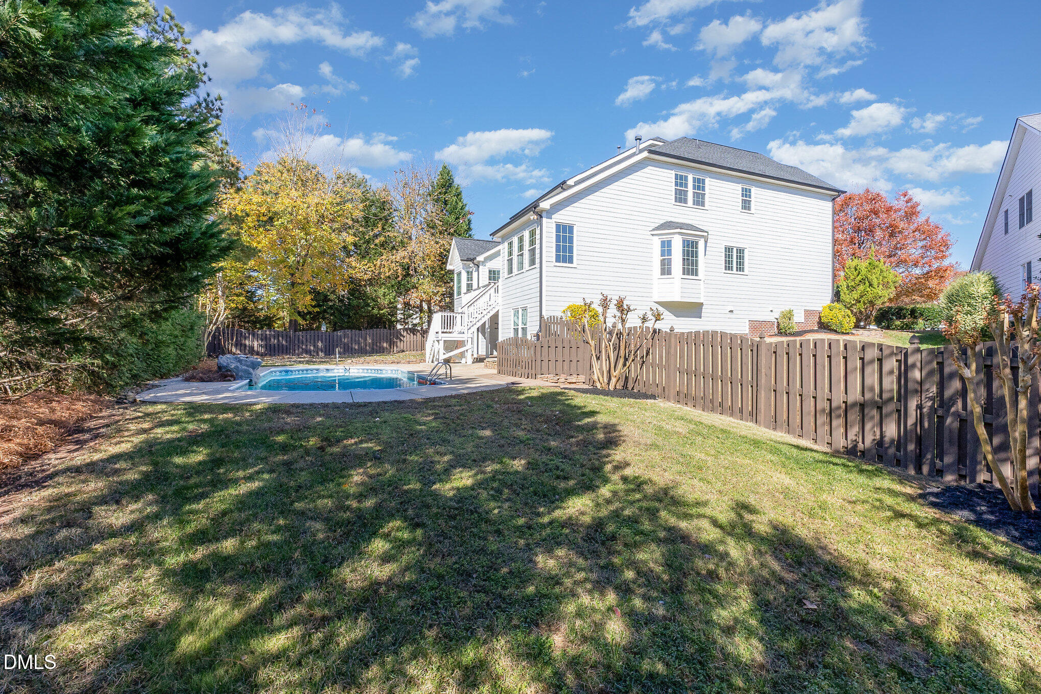 main property photo 32