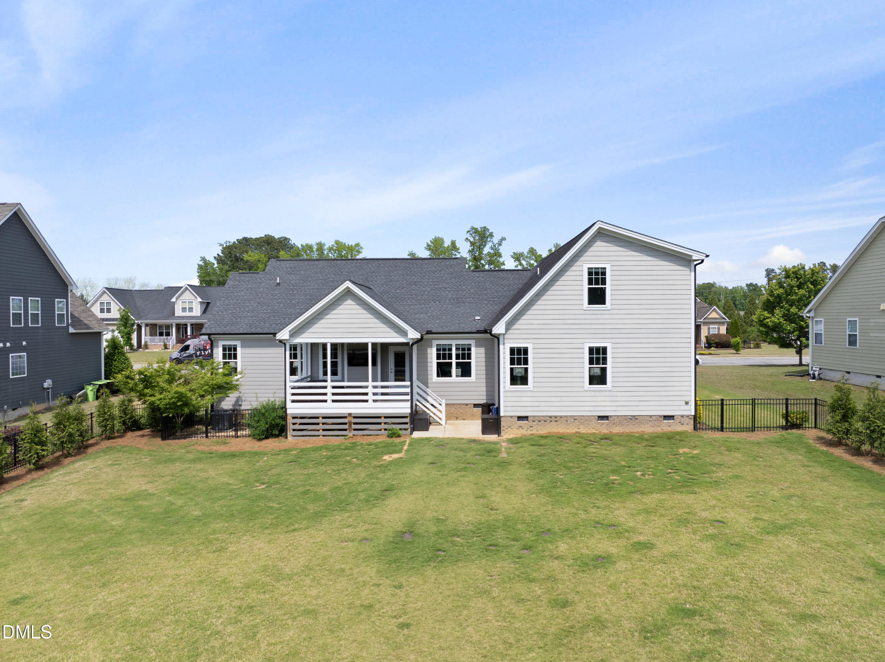 main property photo 40