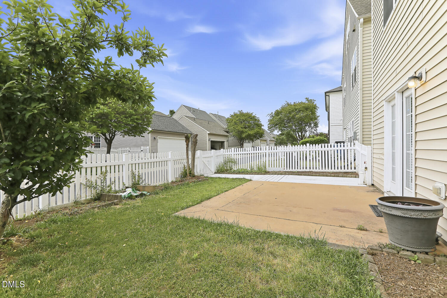main property photo 53