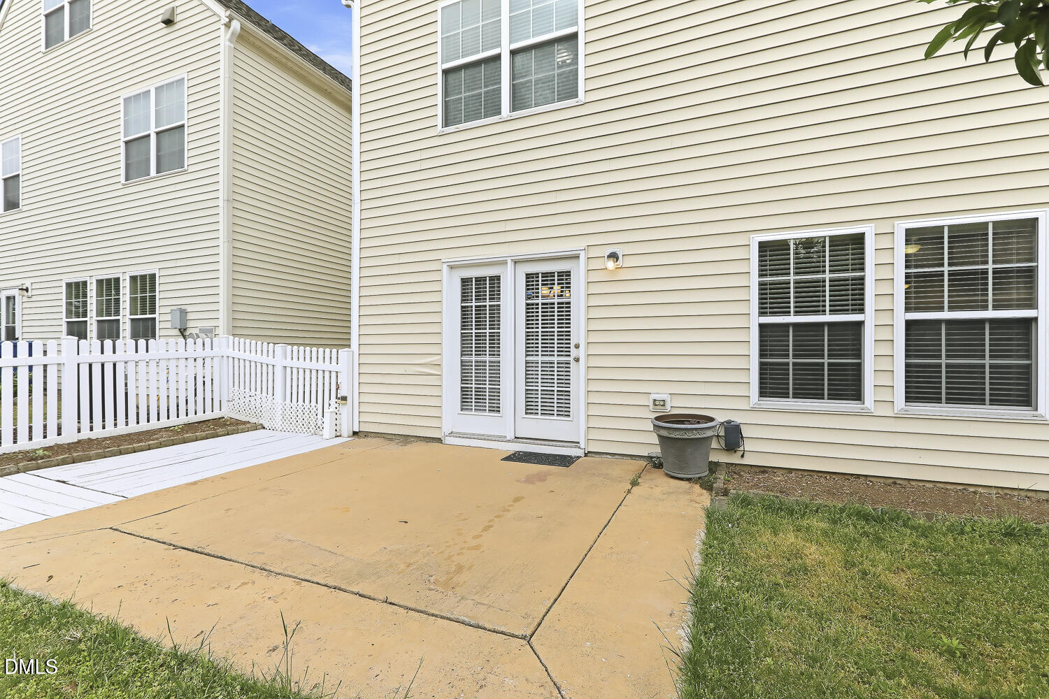 main property photo 54