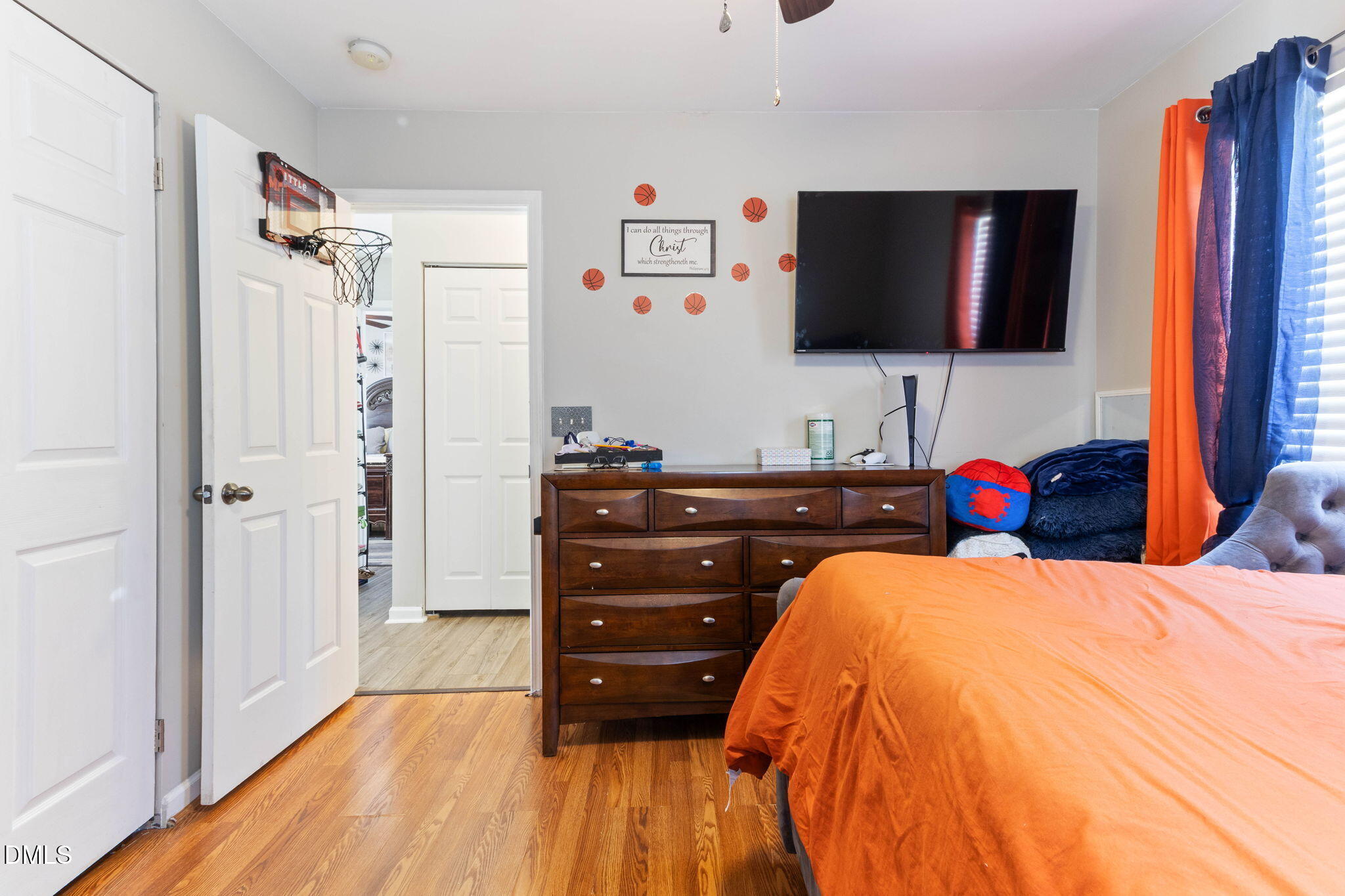 main property photo 25