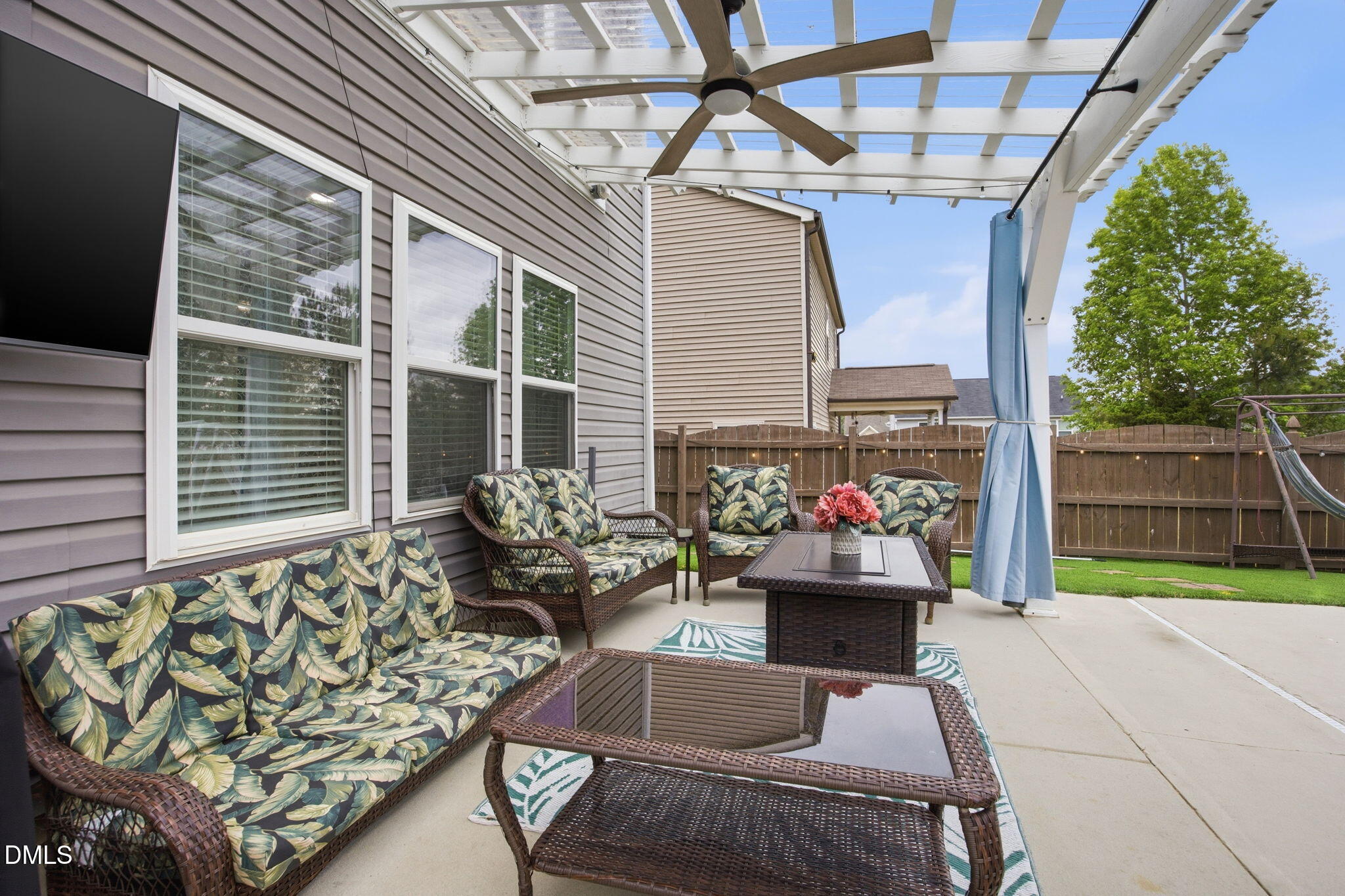 main property photo 12