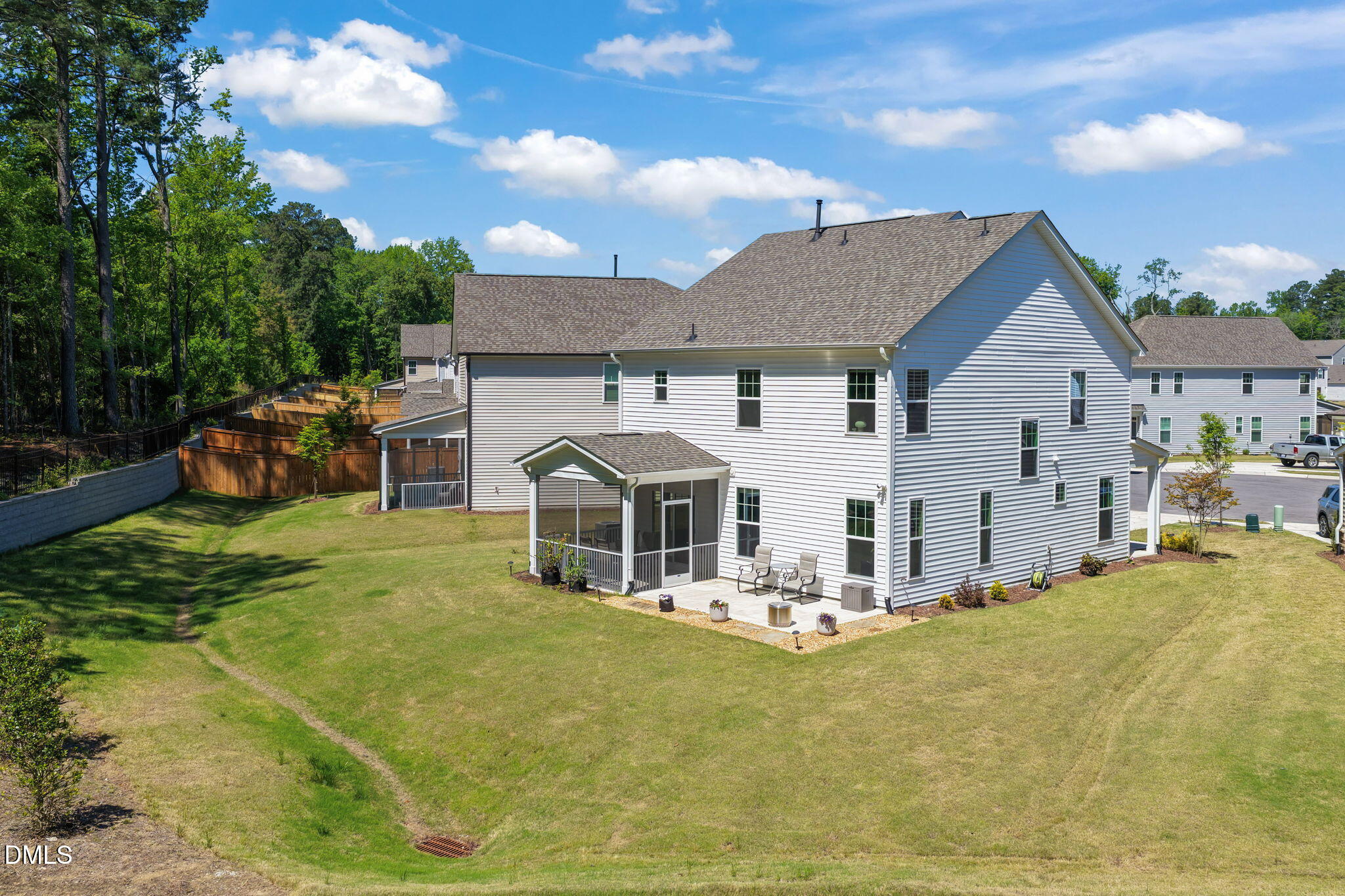 main property photo 36