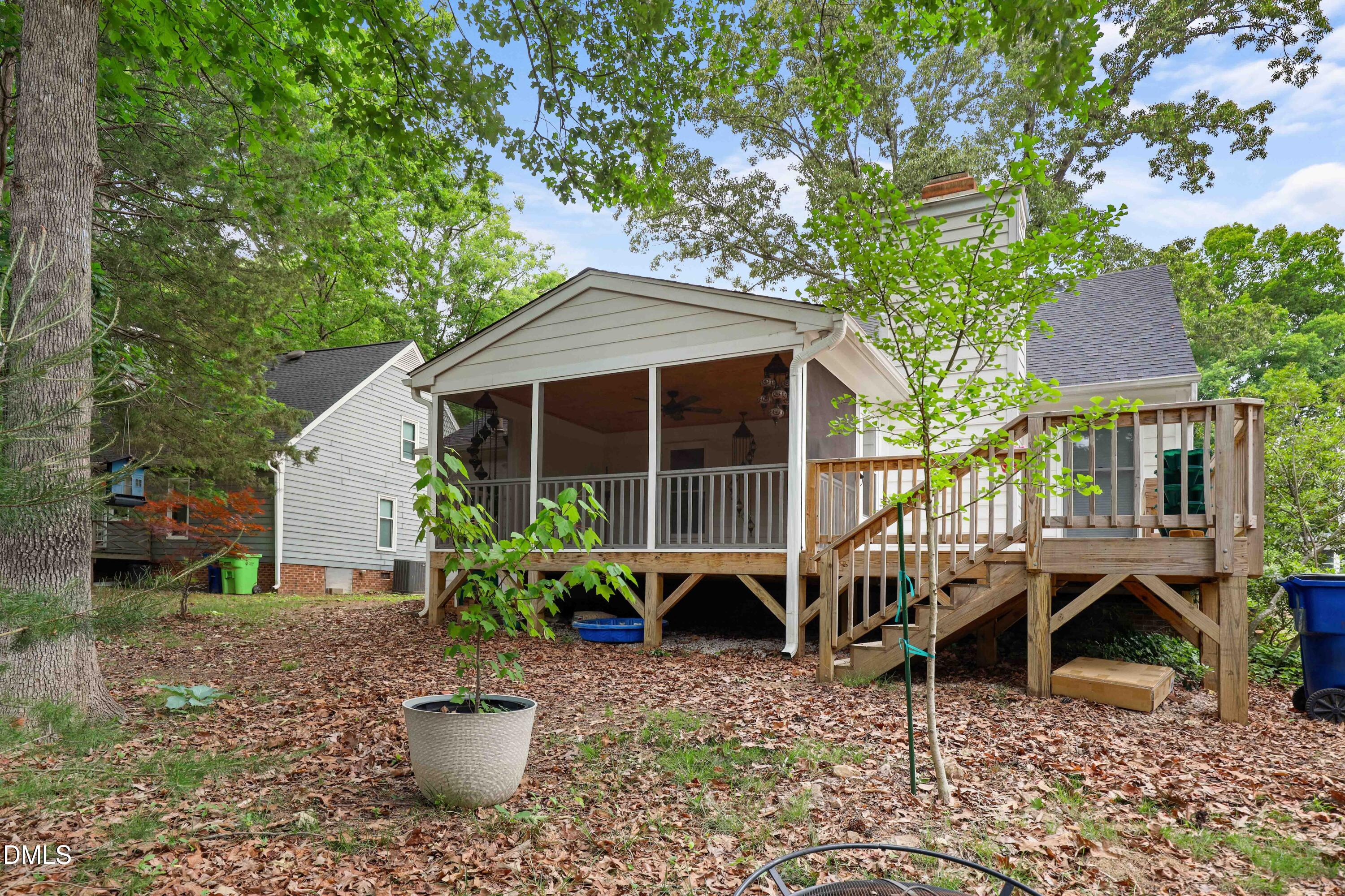 main property photo 32