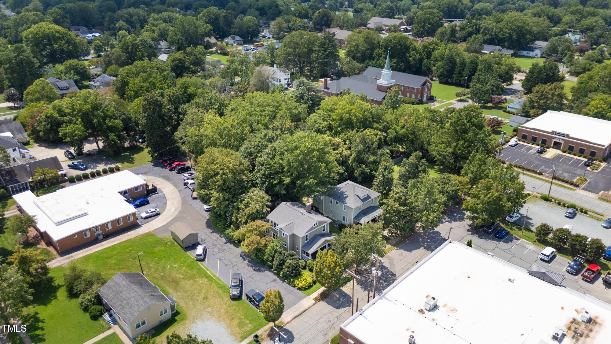 main property photo 46