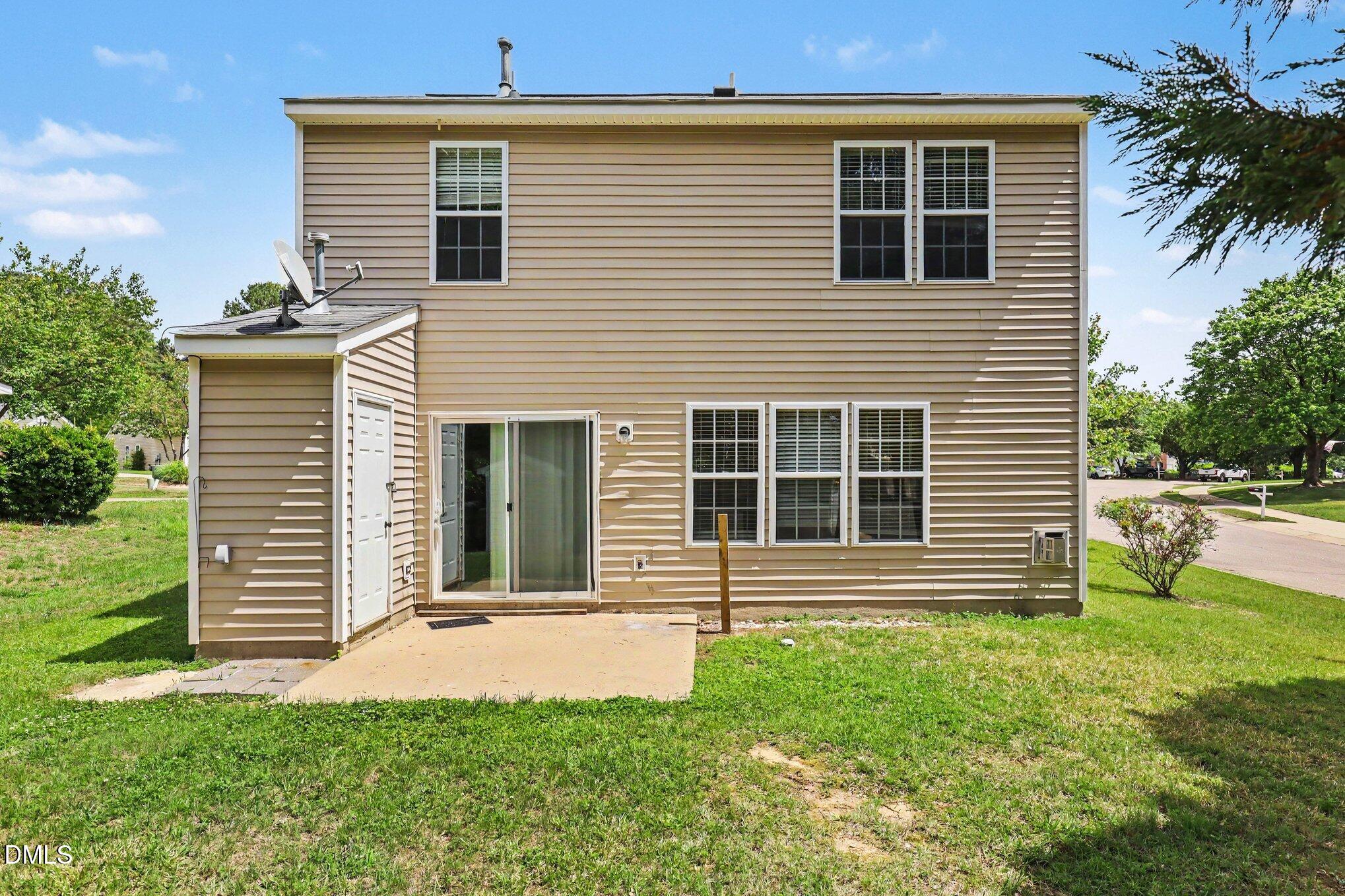 main property photo 14
