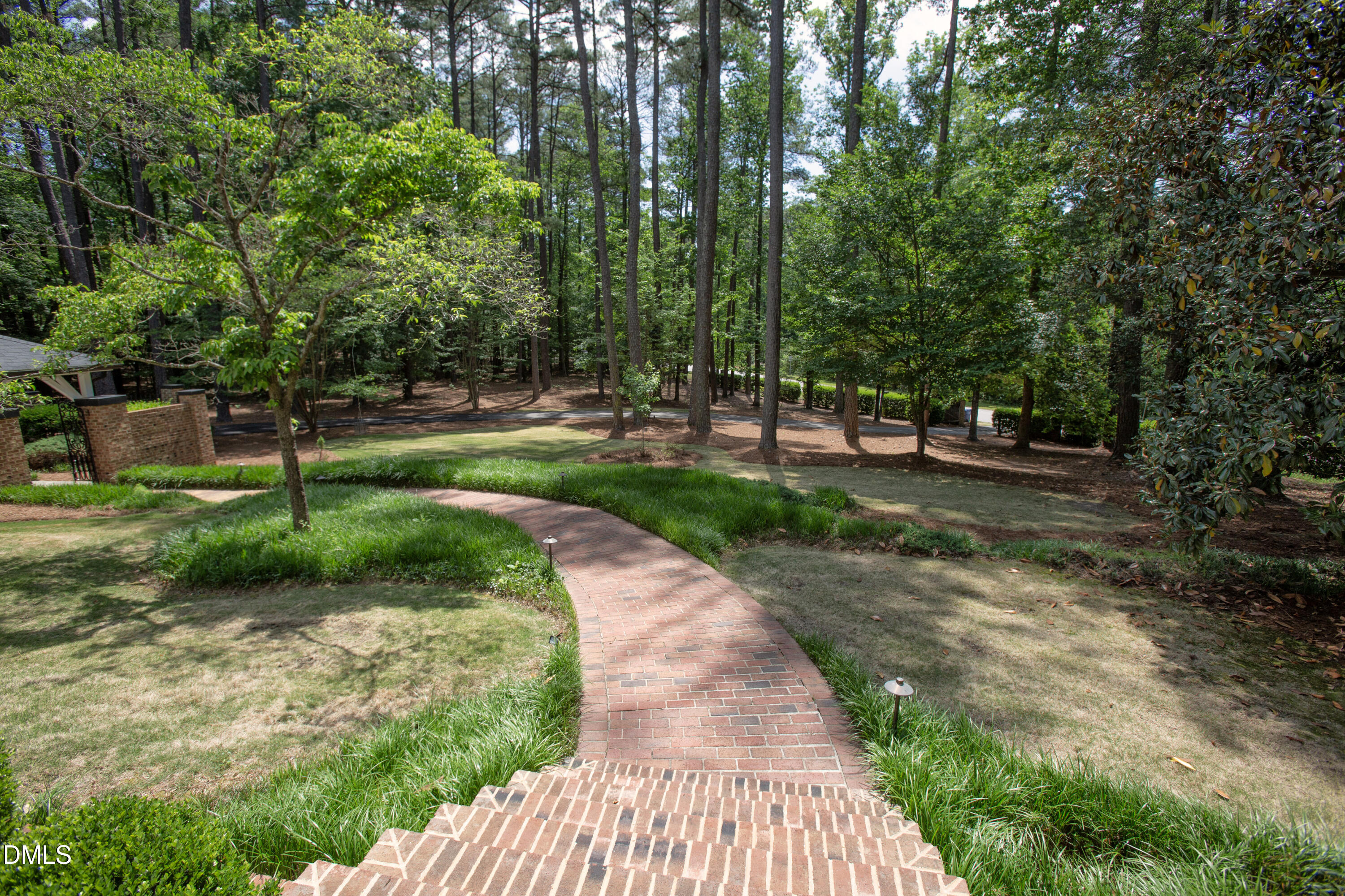 main property photo 14