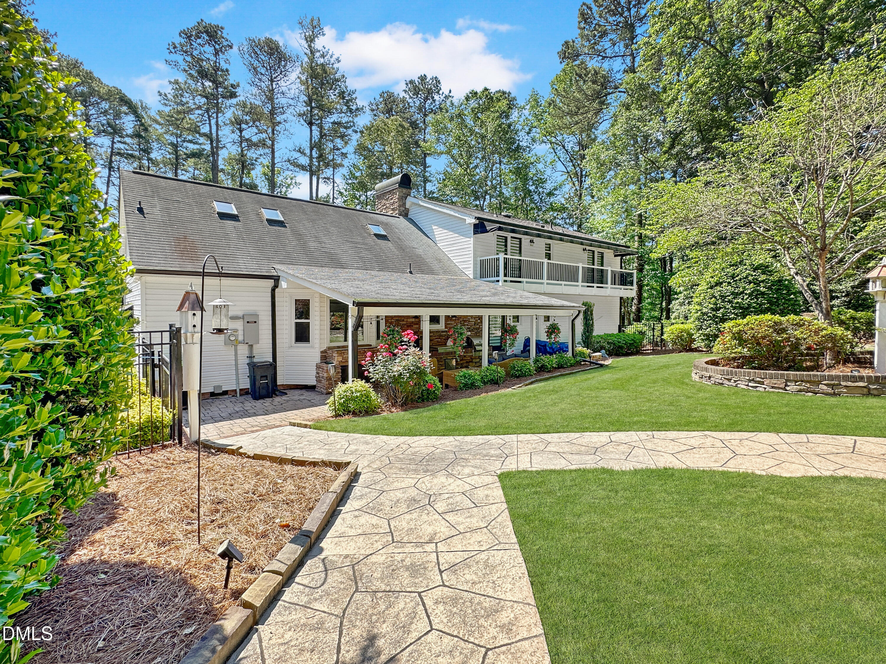 main property photo 35