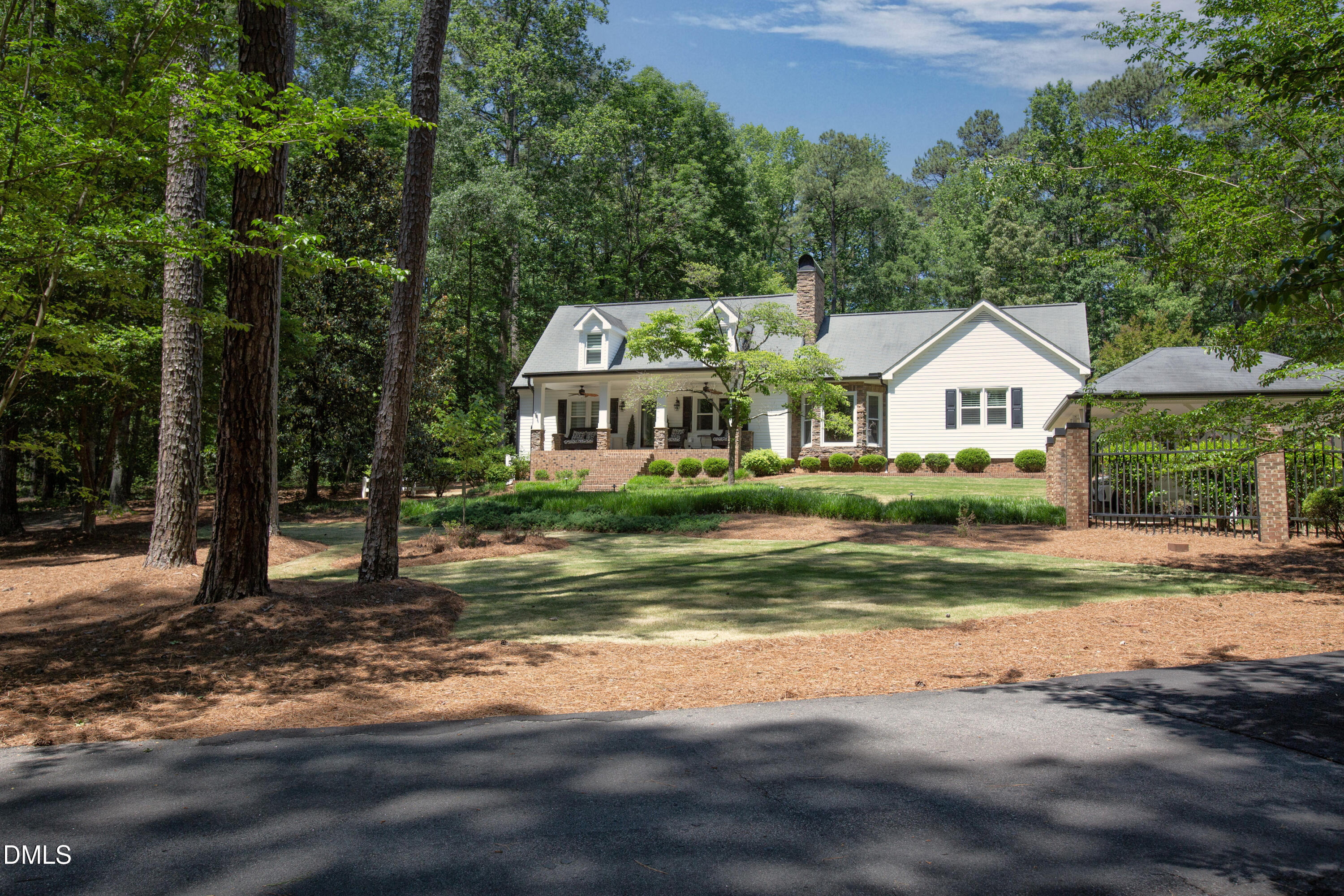 main property photo 7