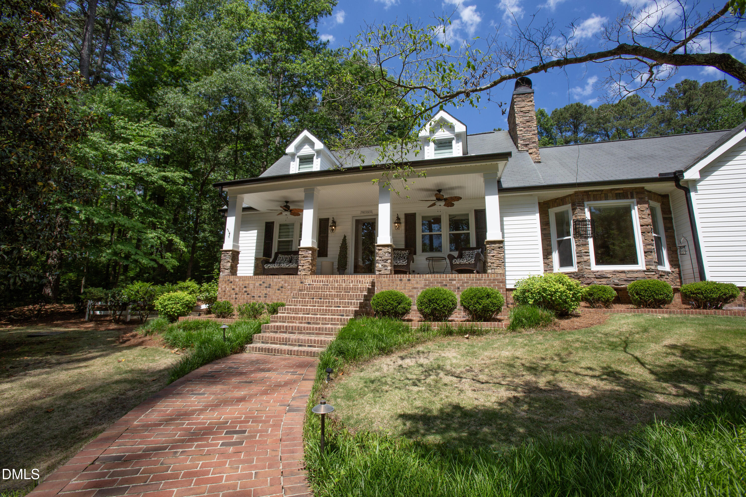 main property photo 9