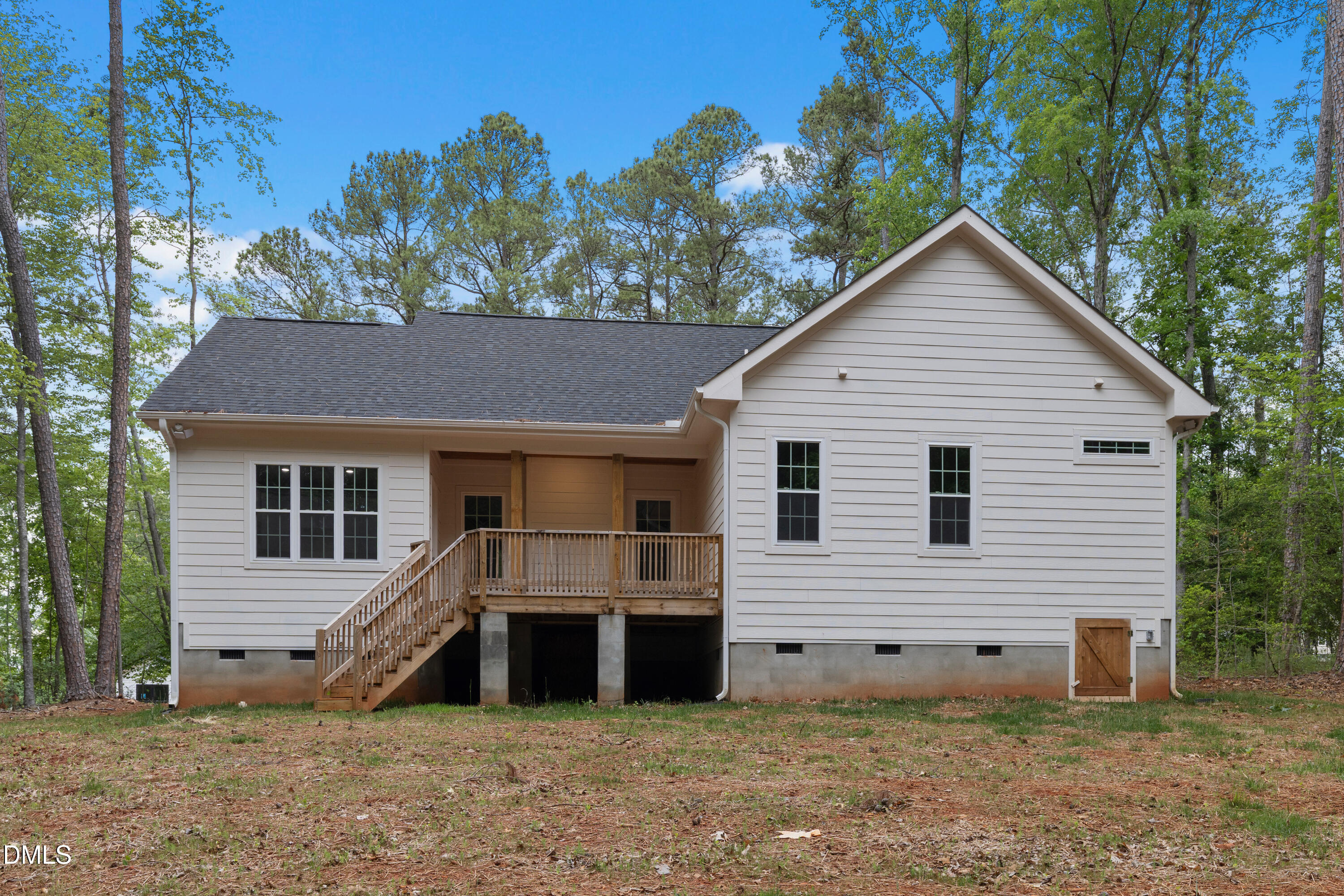 main property photo 41