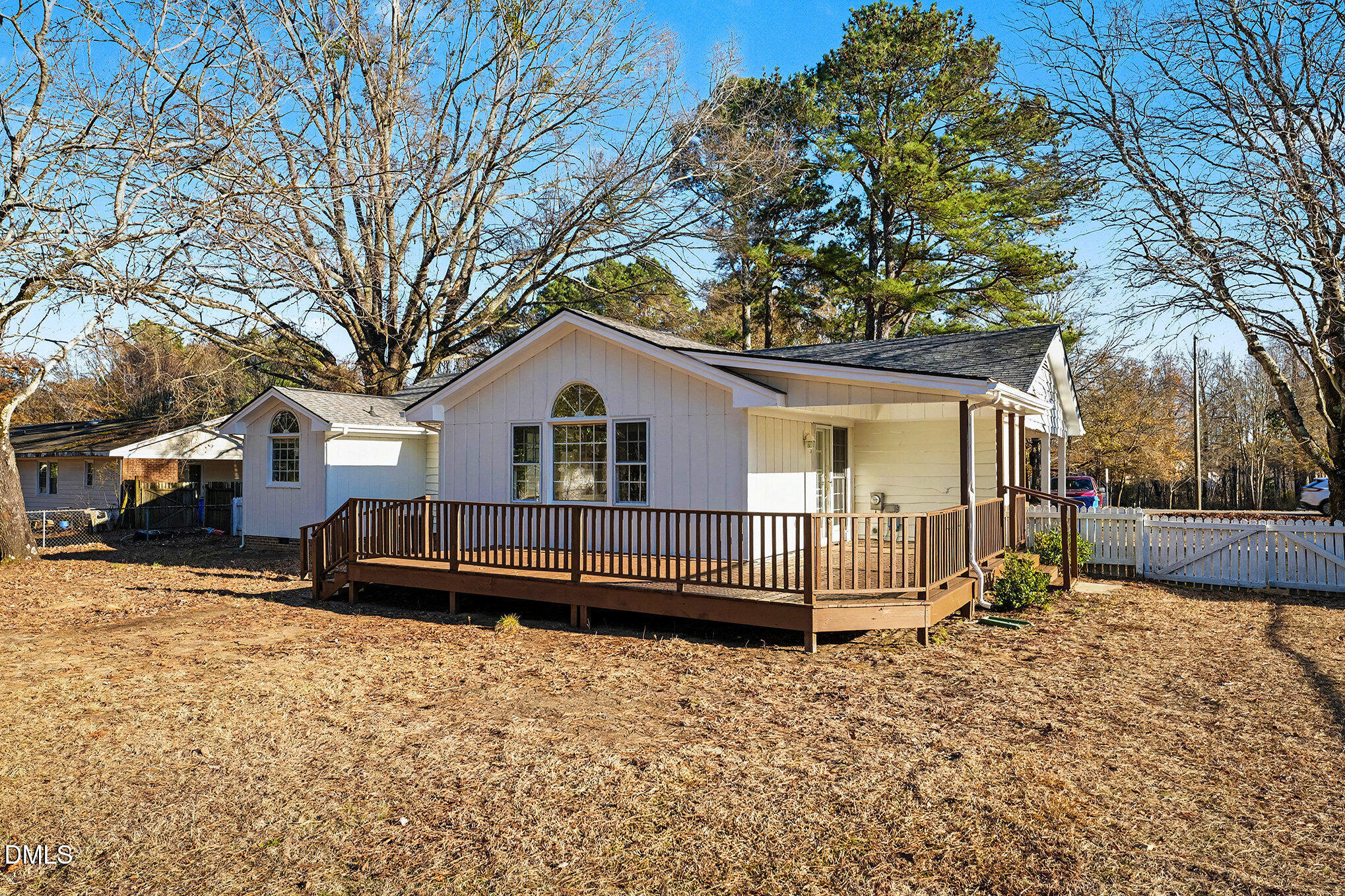main property photo 22