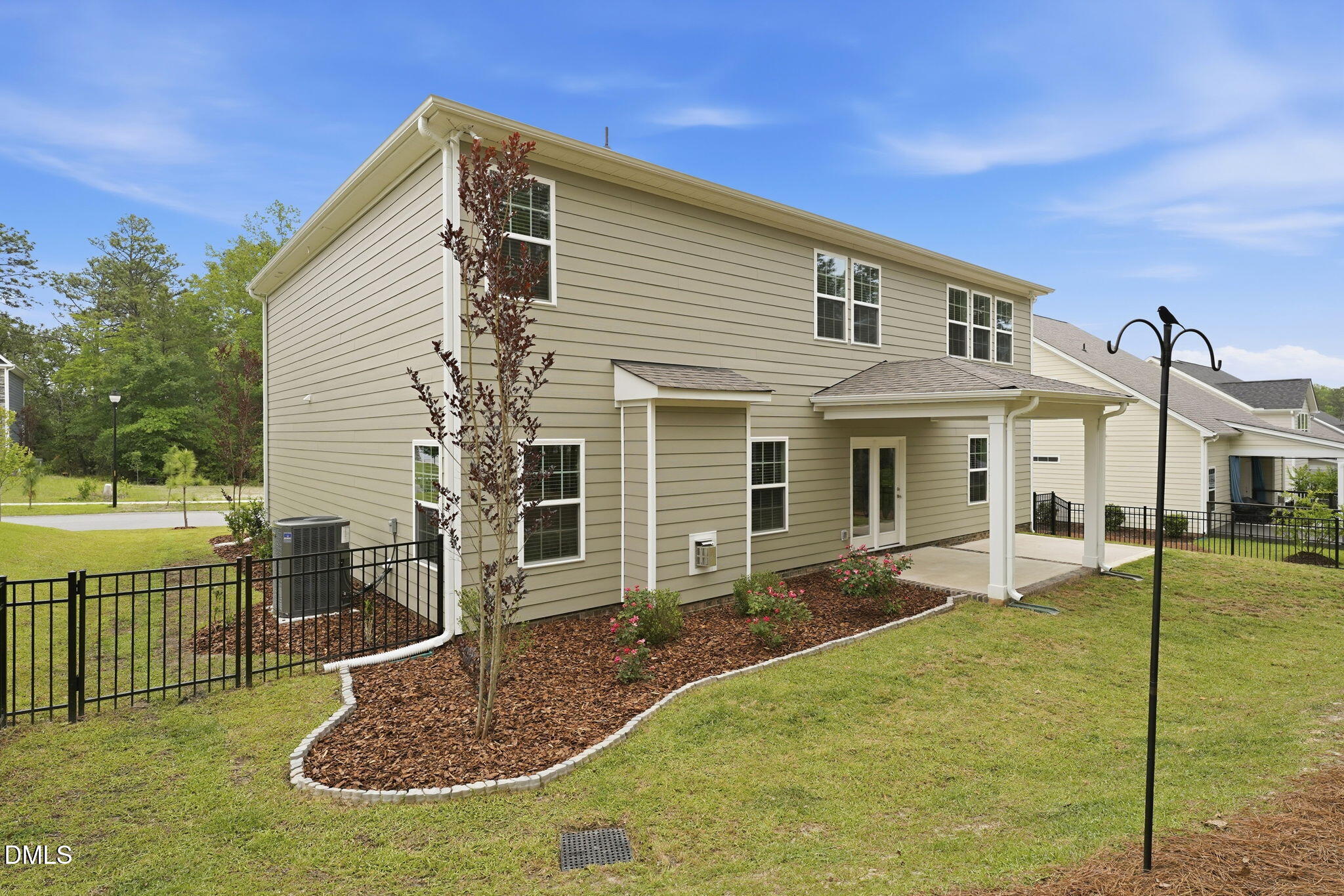 main property photo 37