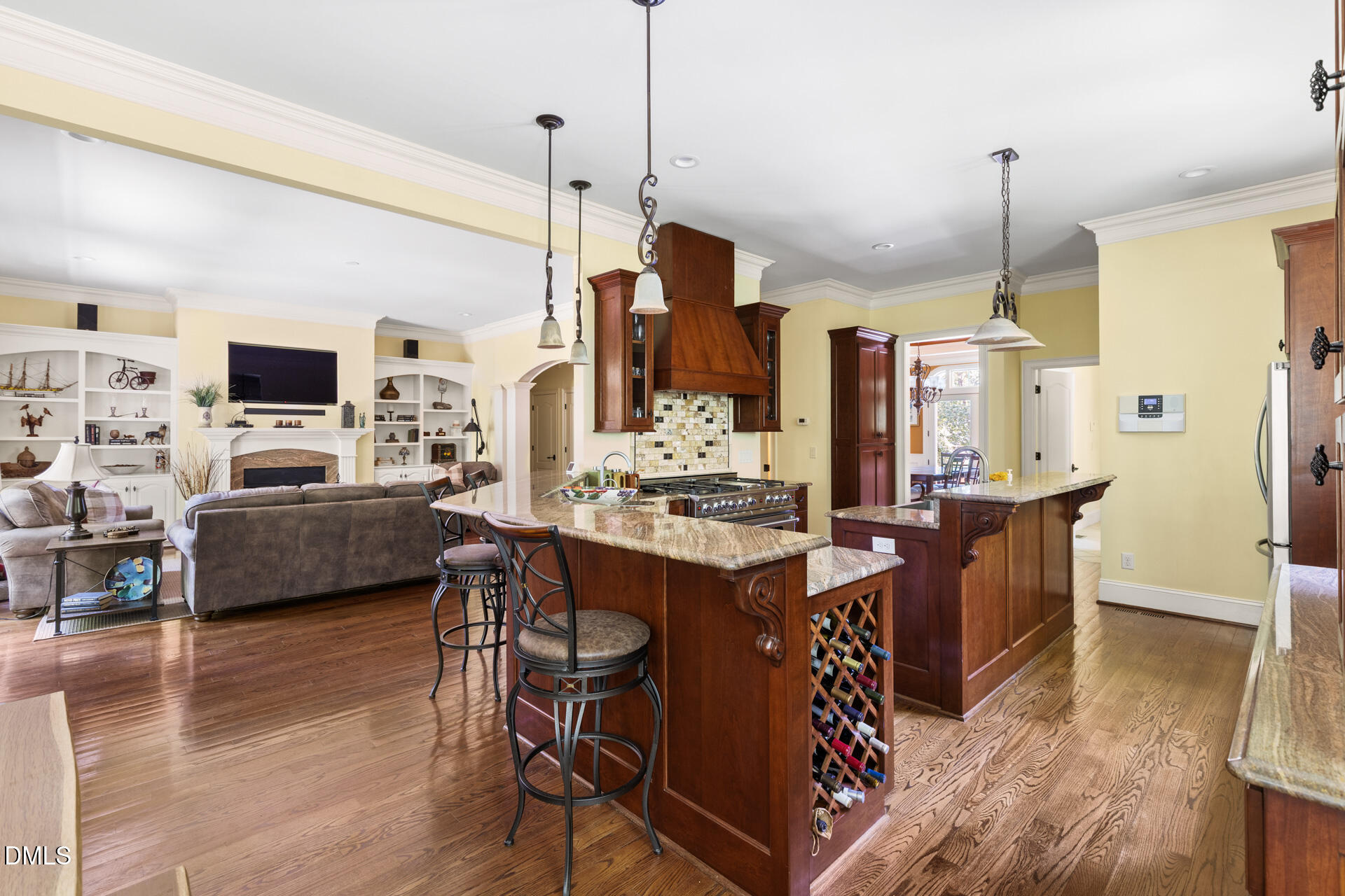 main property photo 13