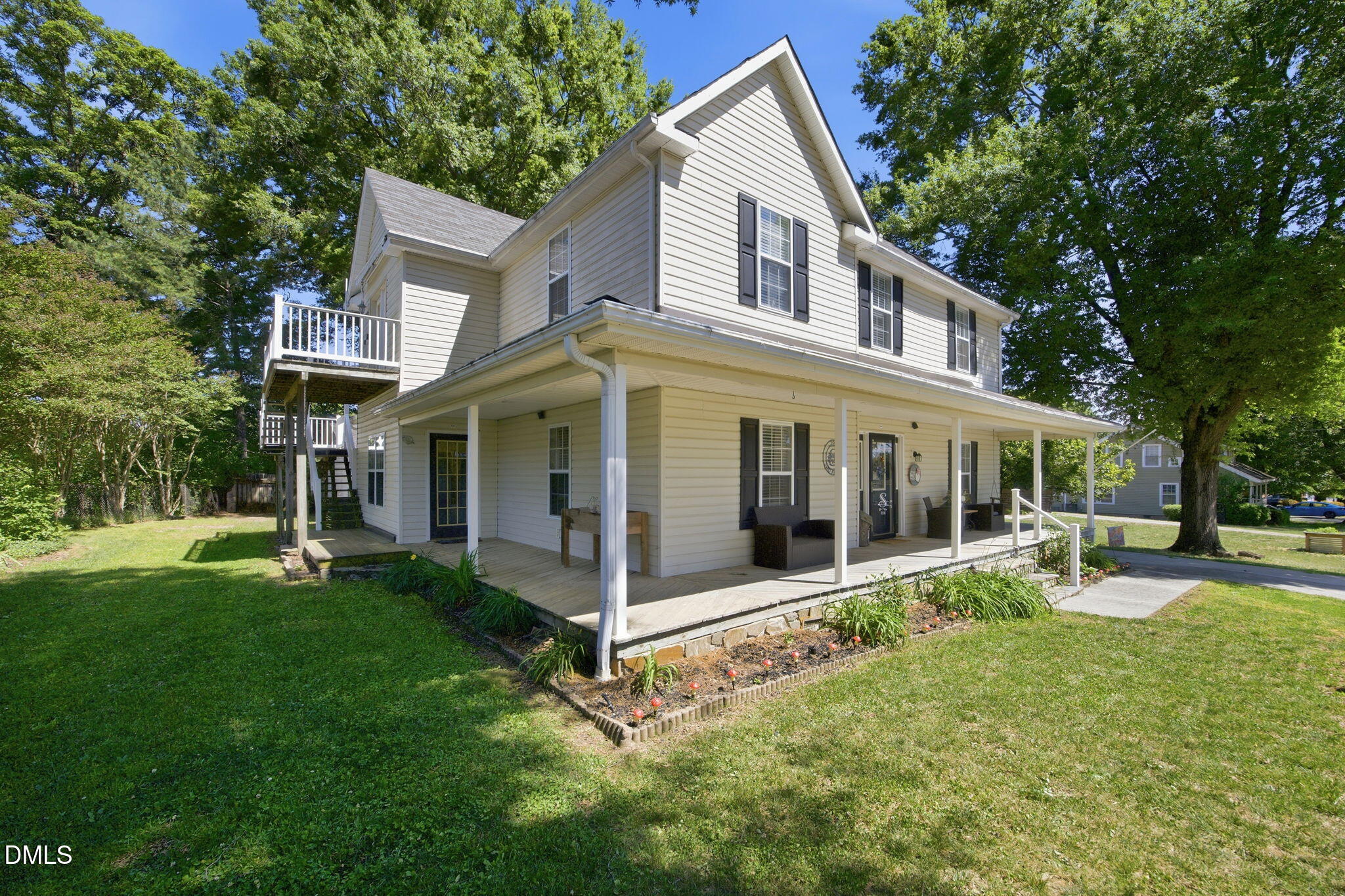 main property photo 4