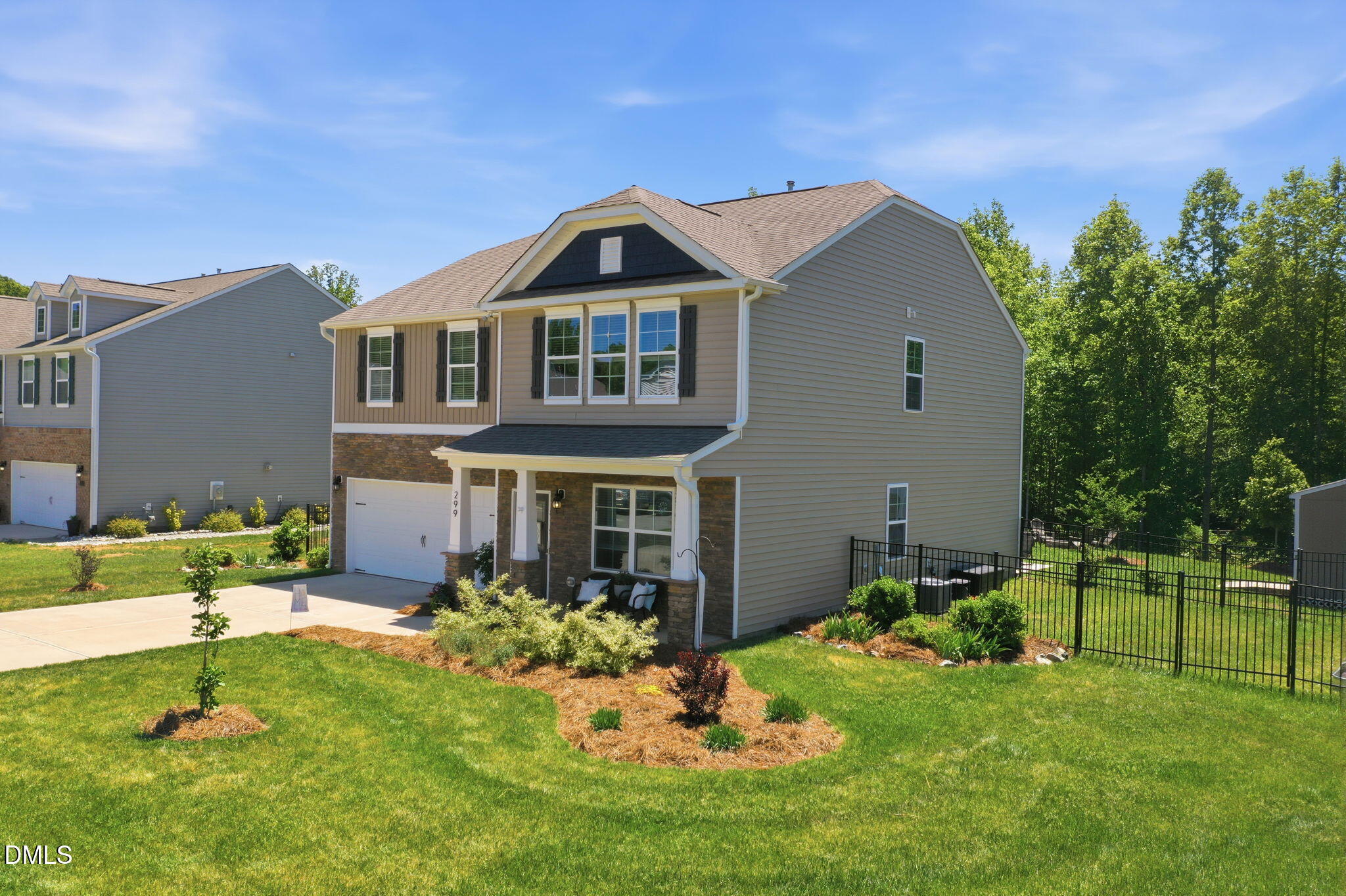 main property photo 32