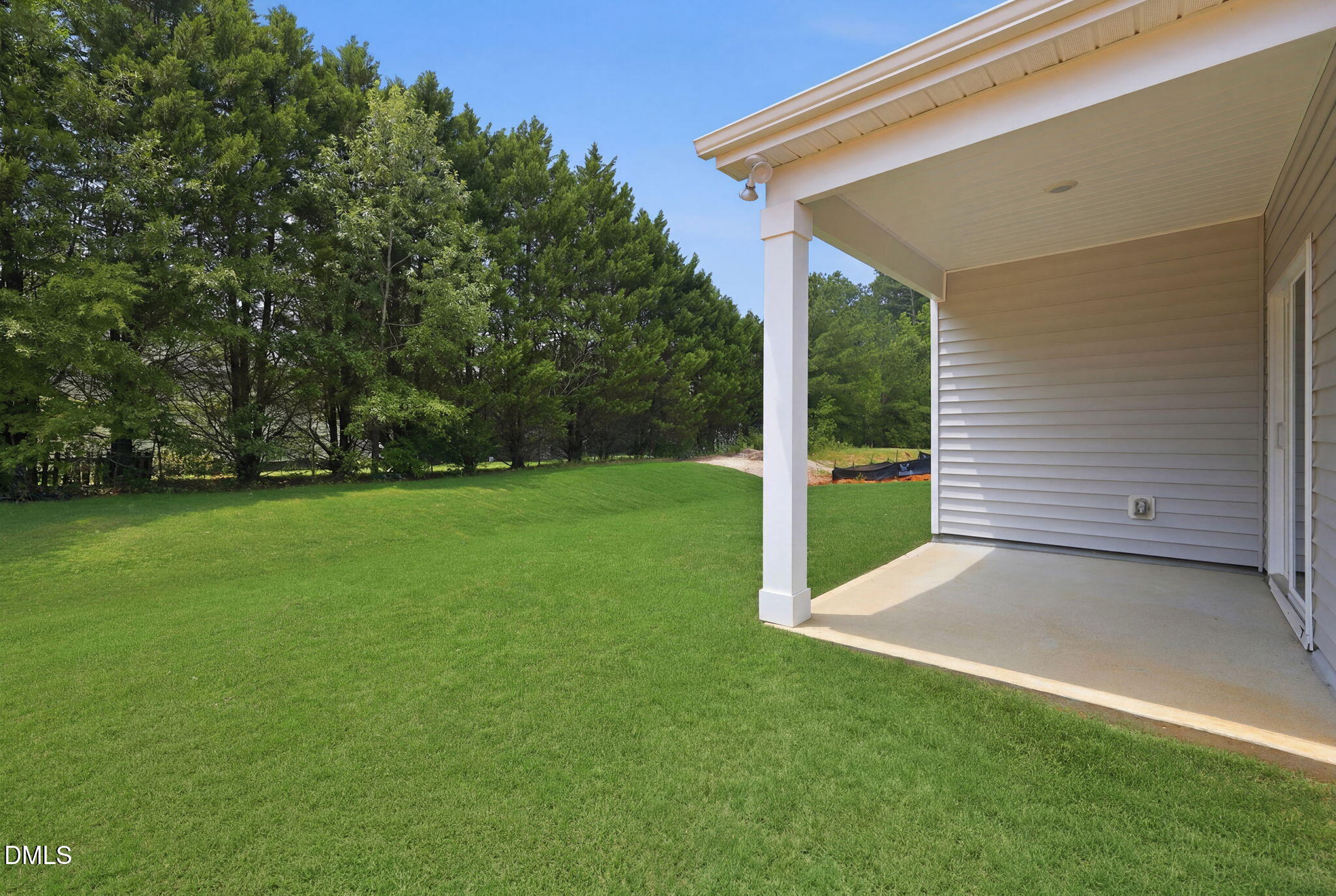 main property photo 38
