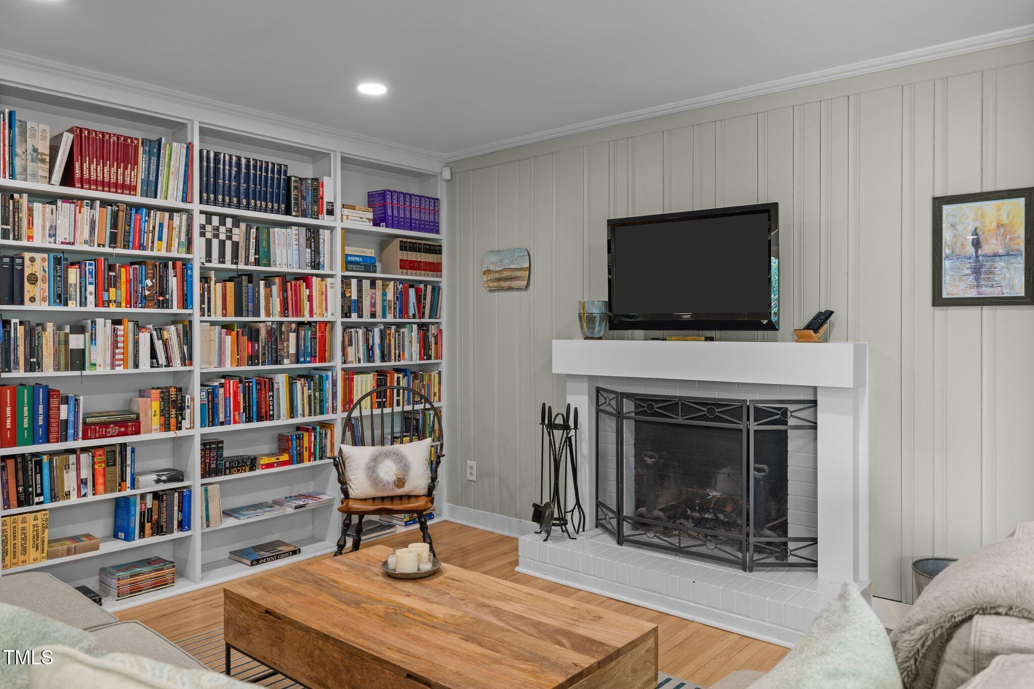 main property photo 7