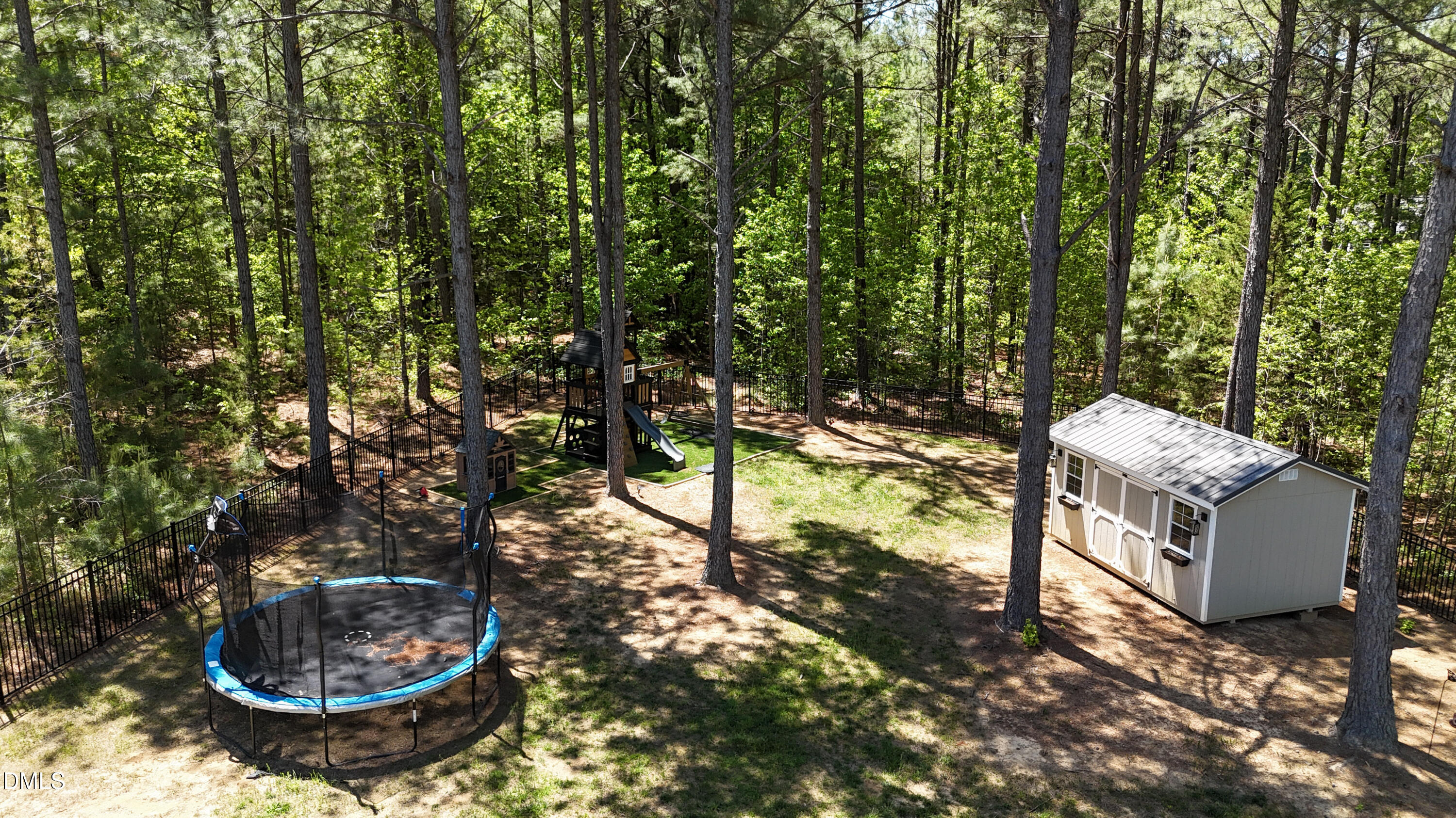 main property photo 38