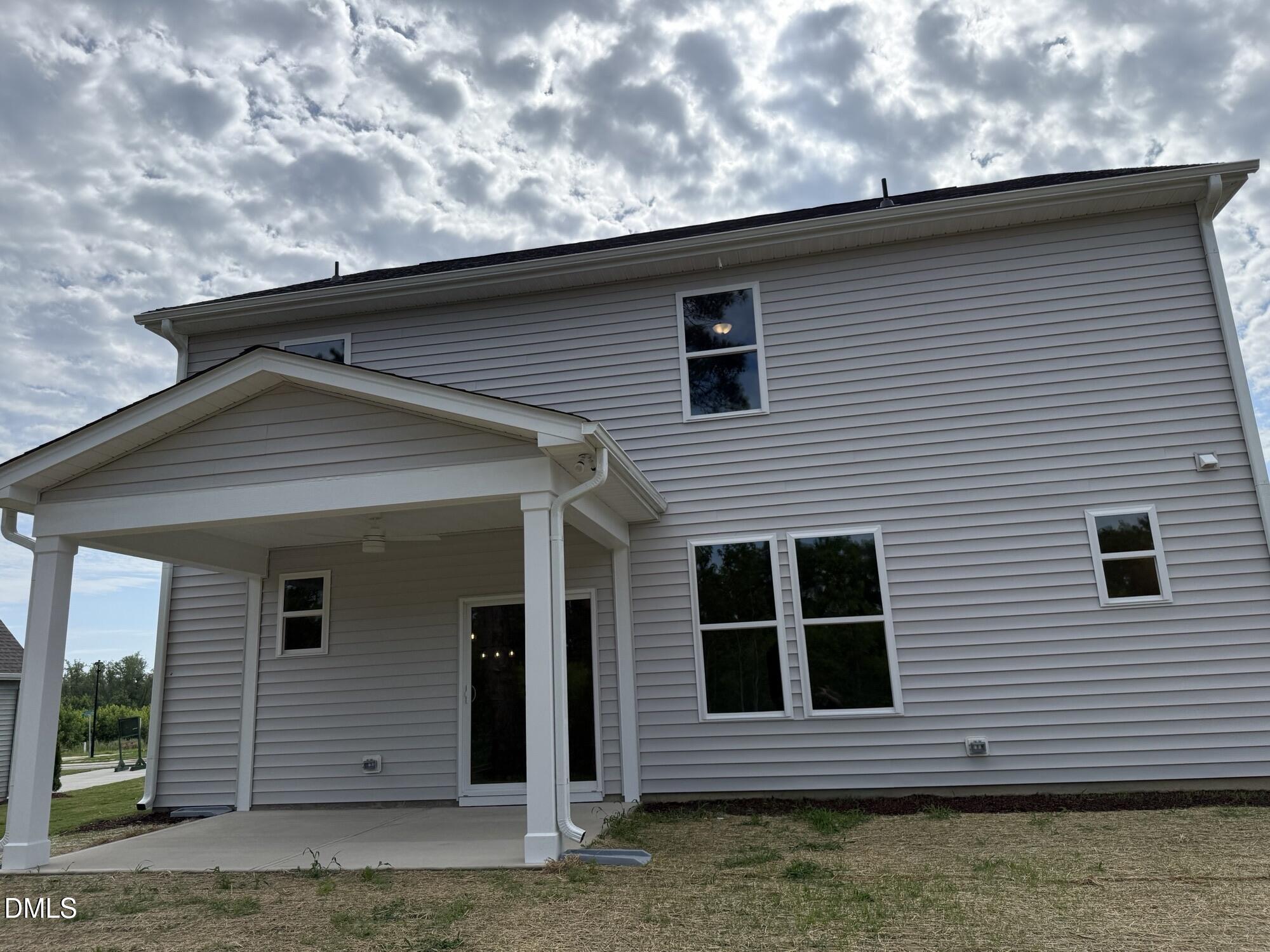main property photo 16