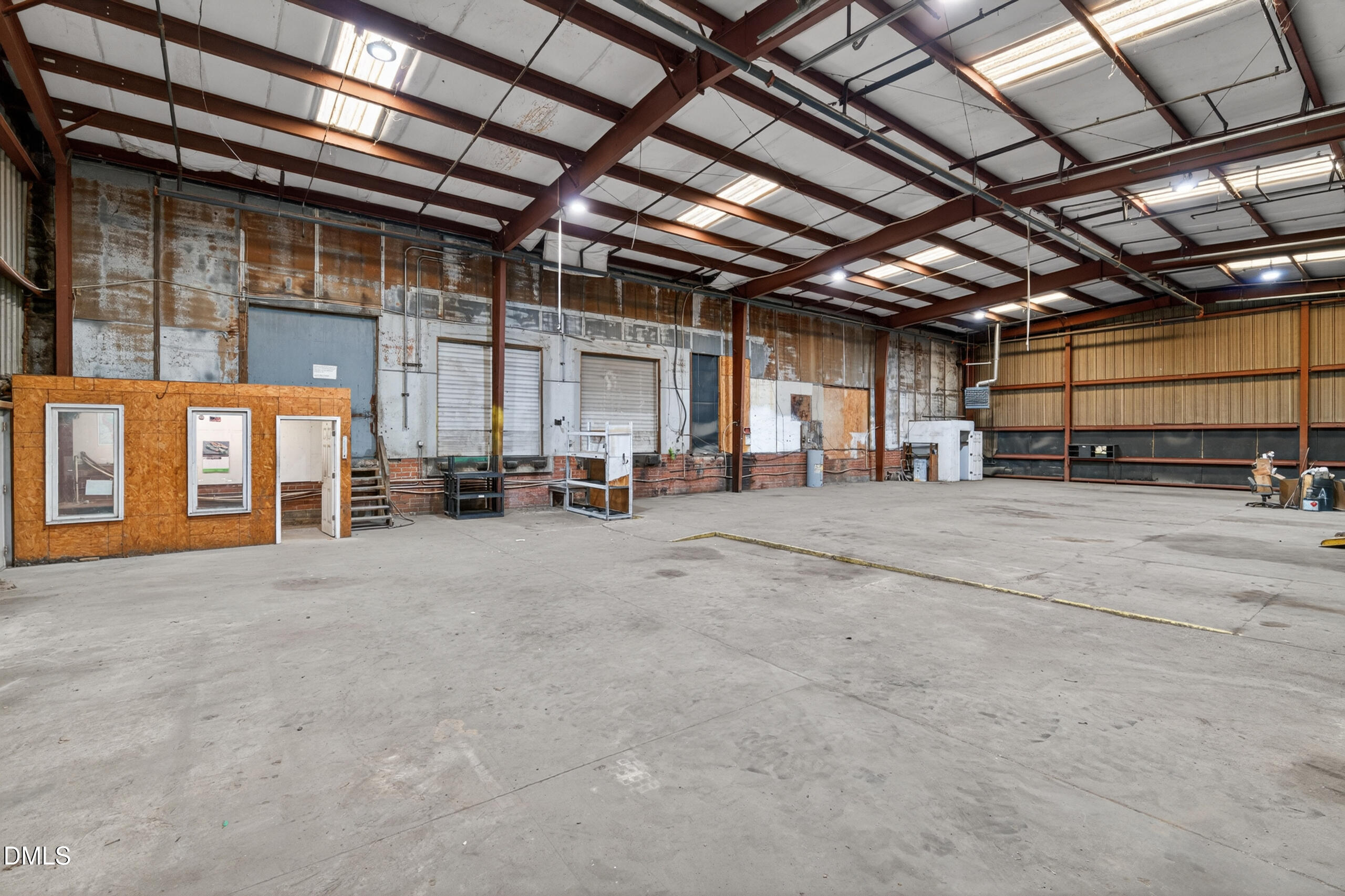 main property photo 20