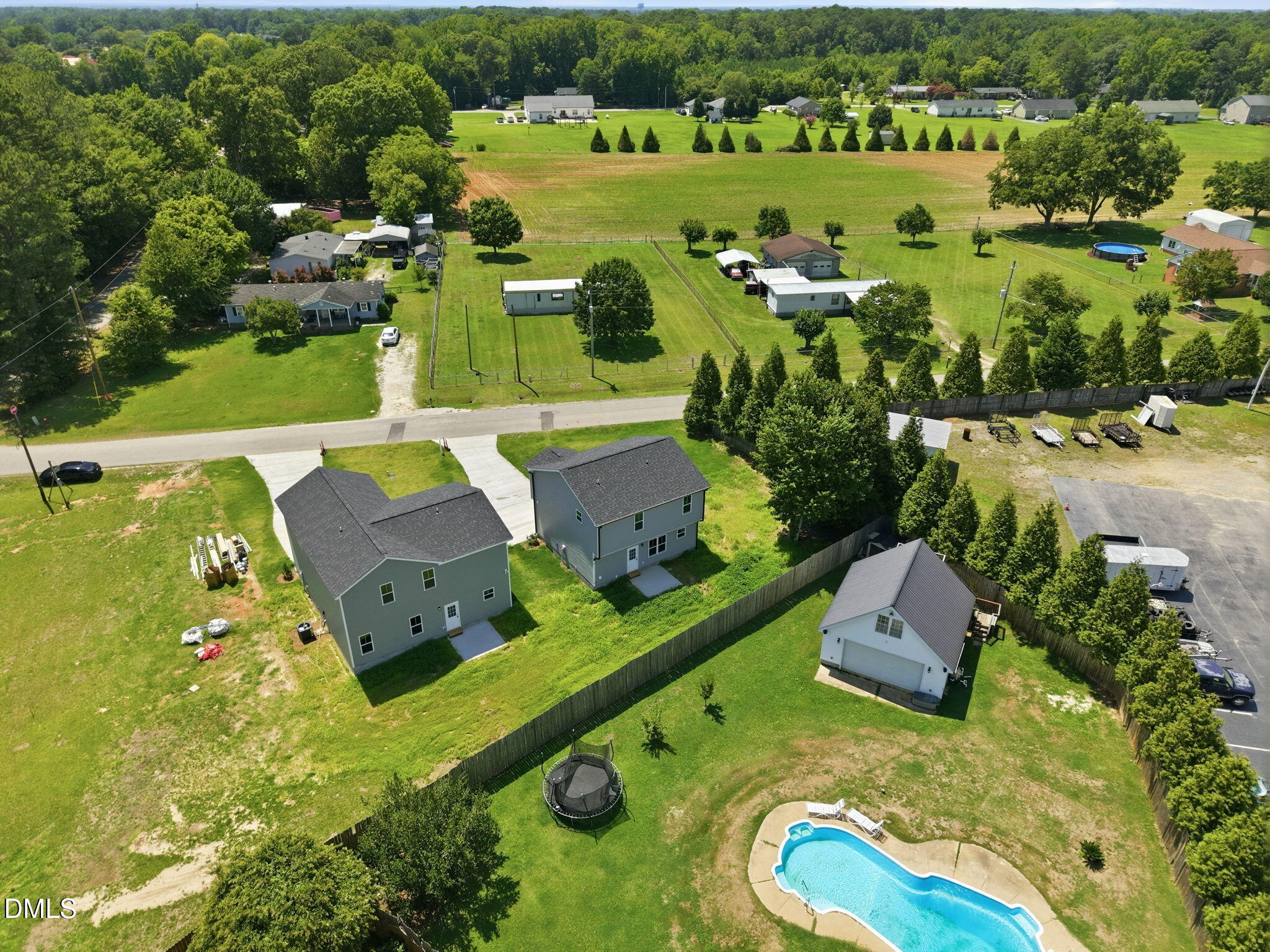 main property photo 35