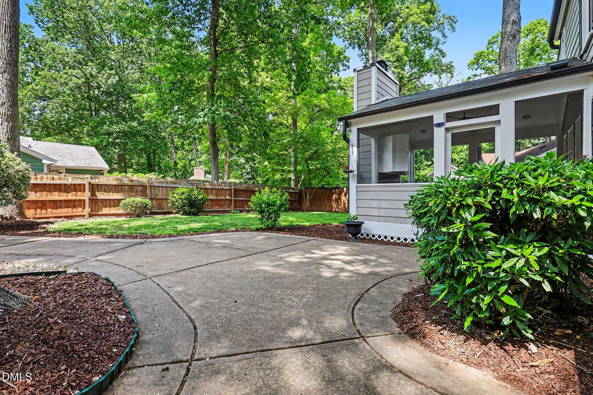 main property photo 25