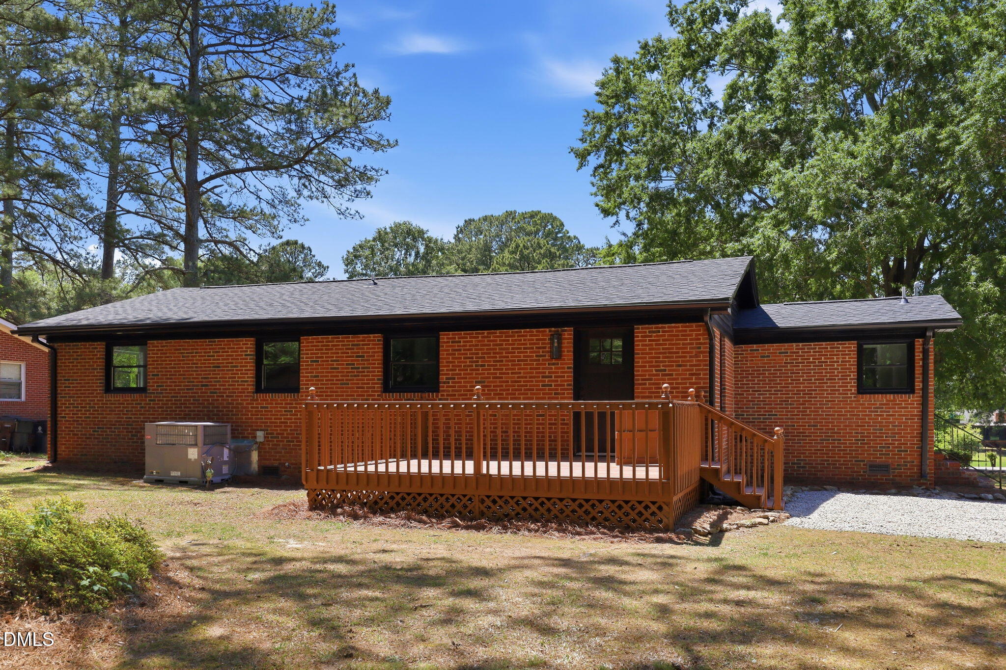 main property photo 32