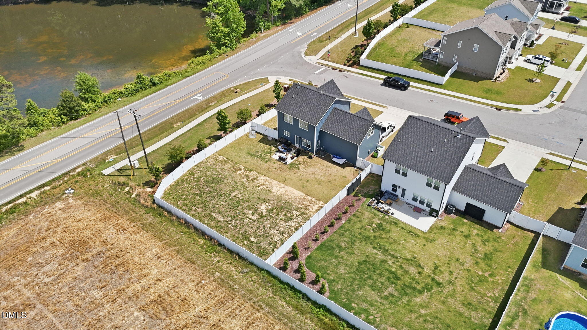 main property photo 34