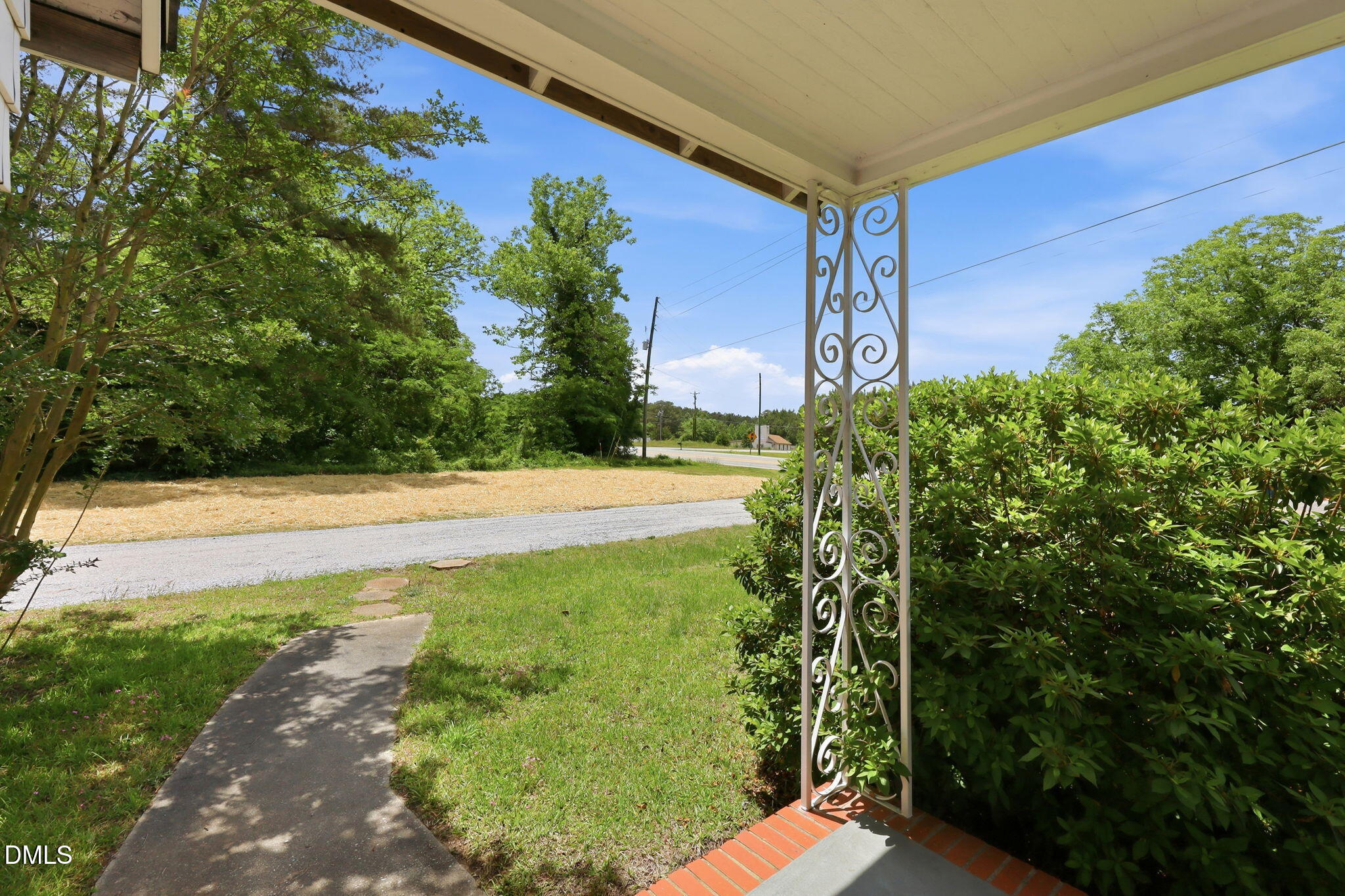 main property photo 37