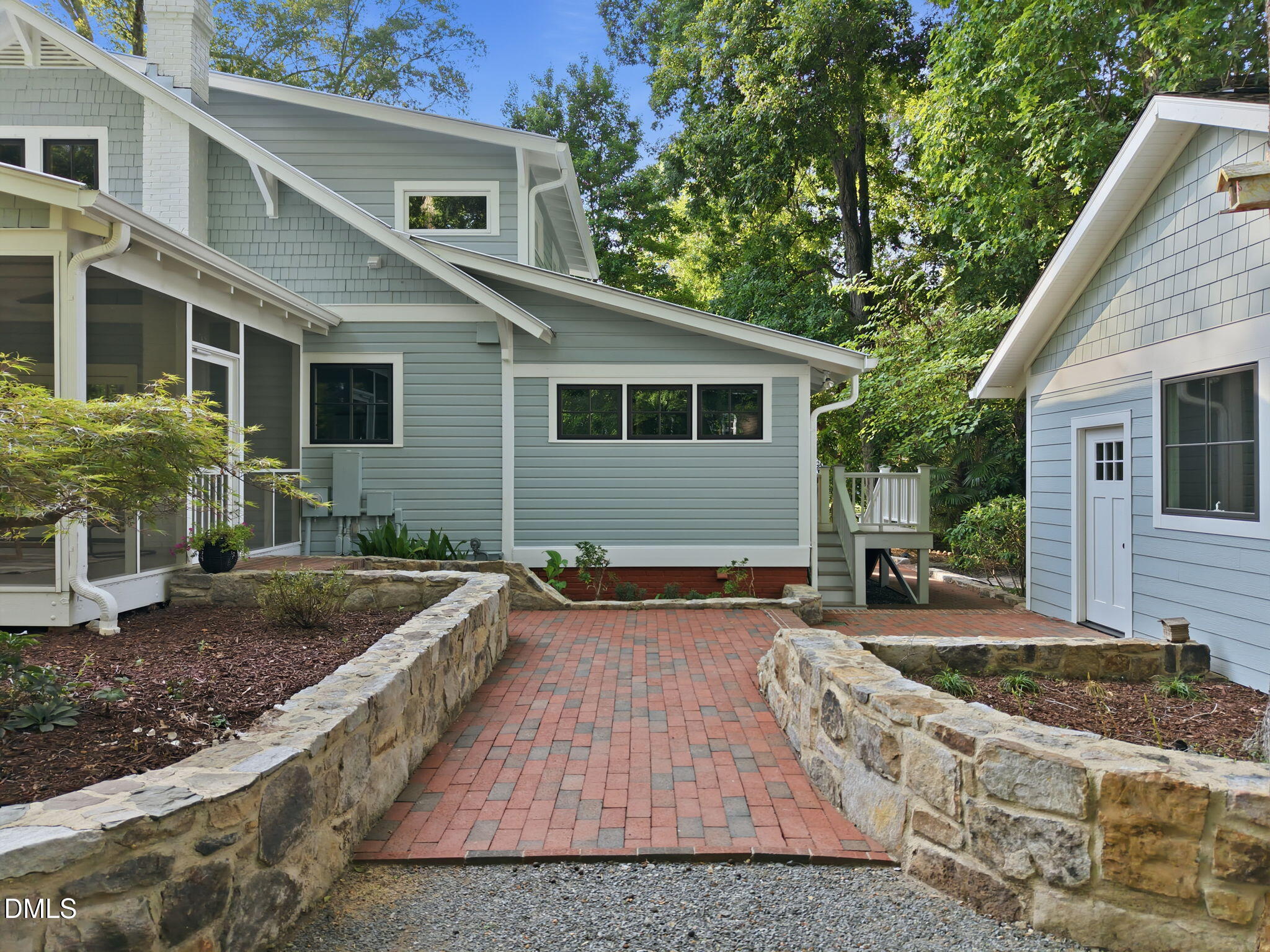 main property photo 47