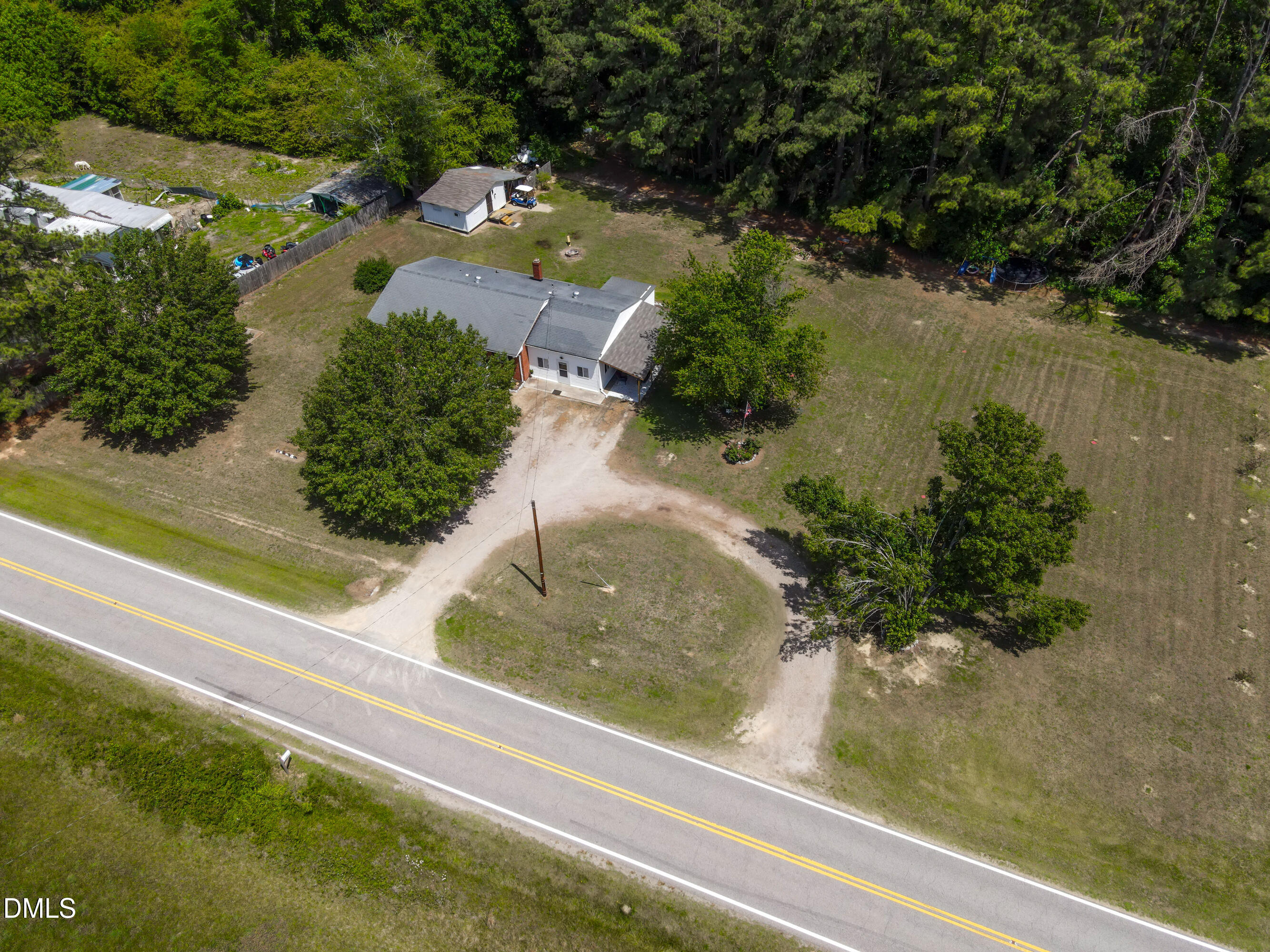 main property photo 40