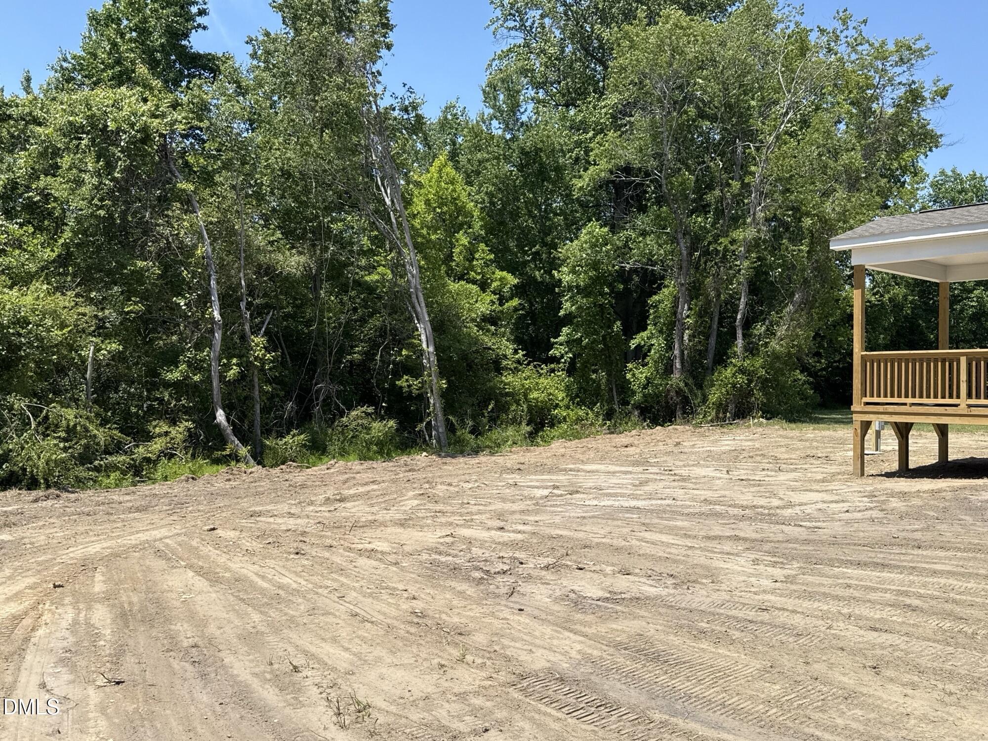 main property photo 6