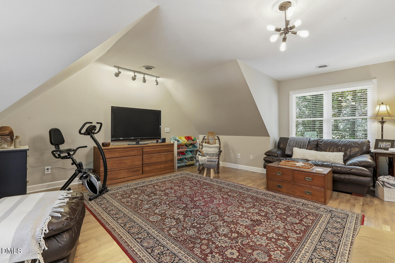 main property photo 70