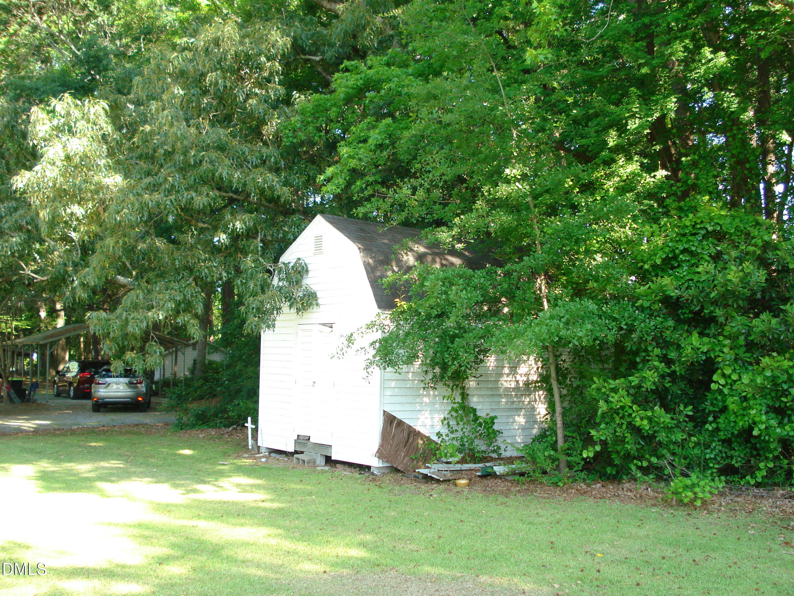 main property photo 10