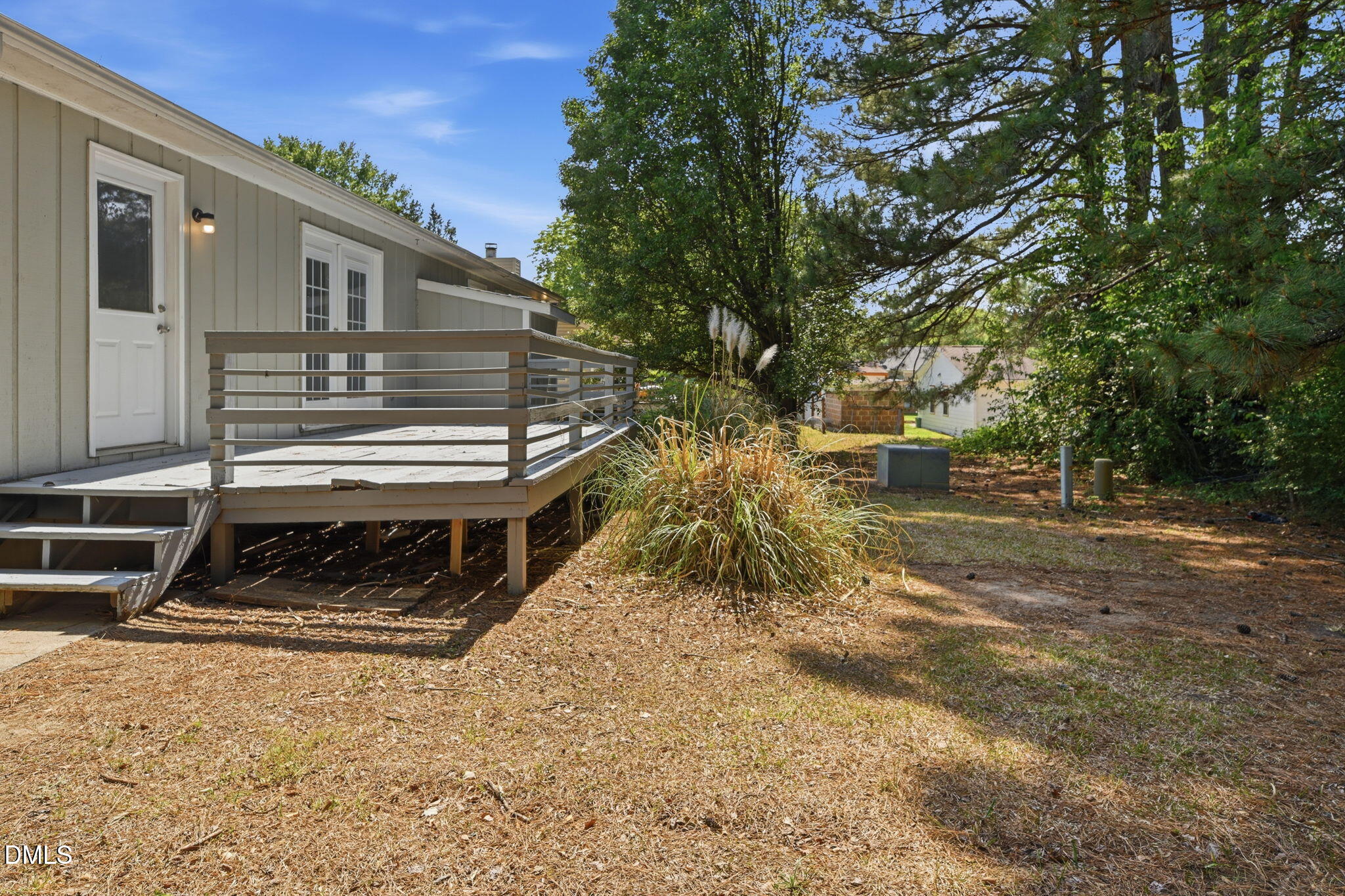 main property photo 28