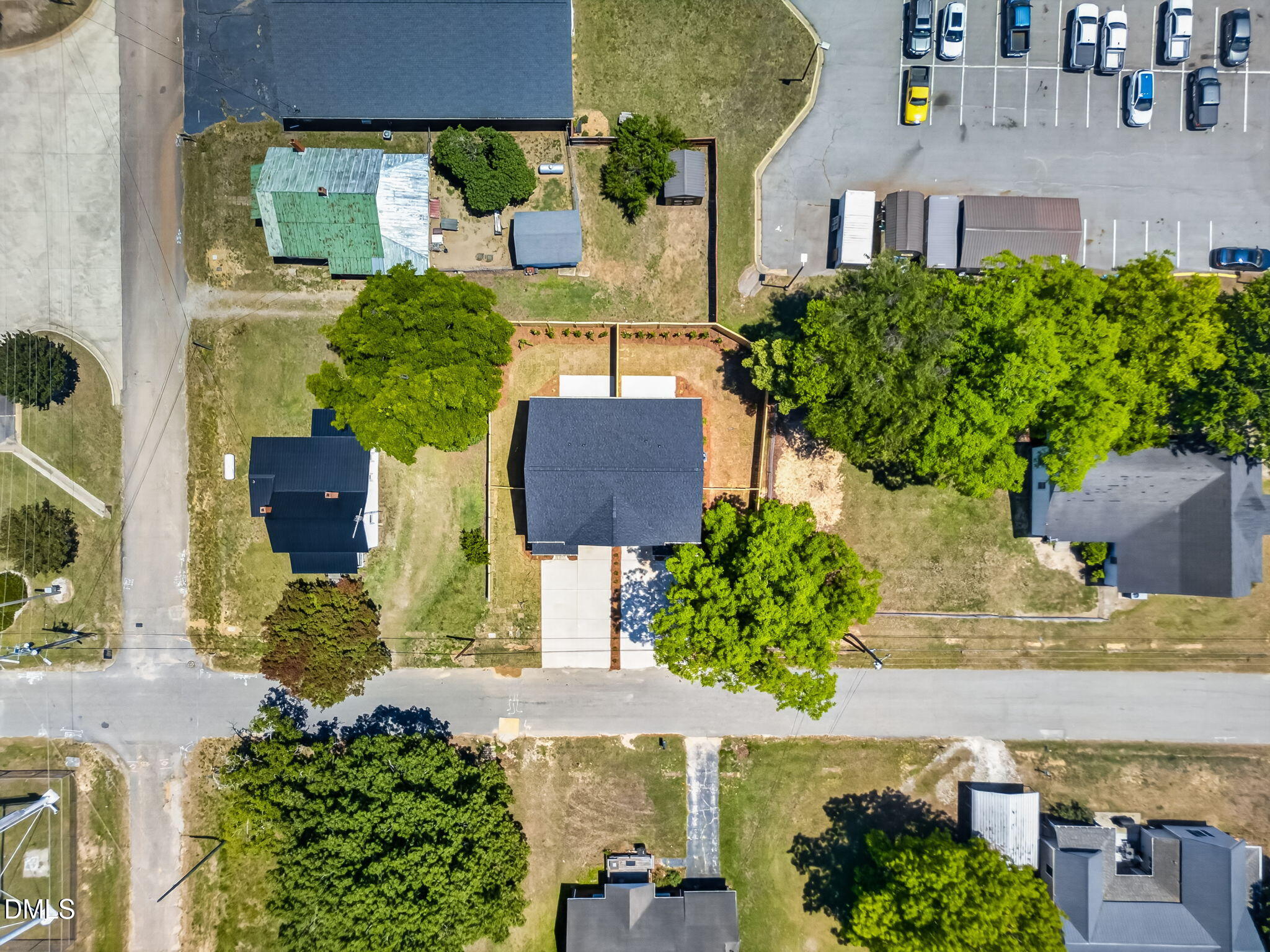 main property photo 34