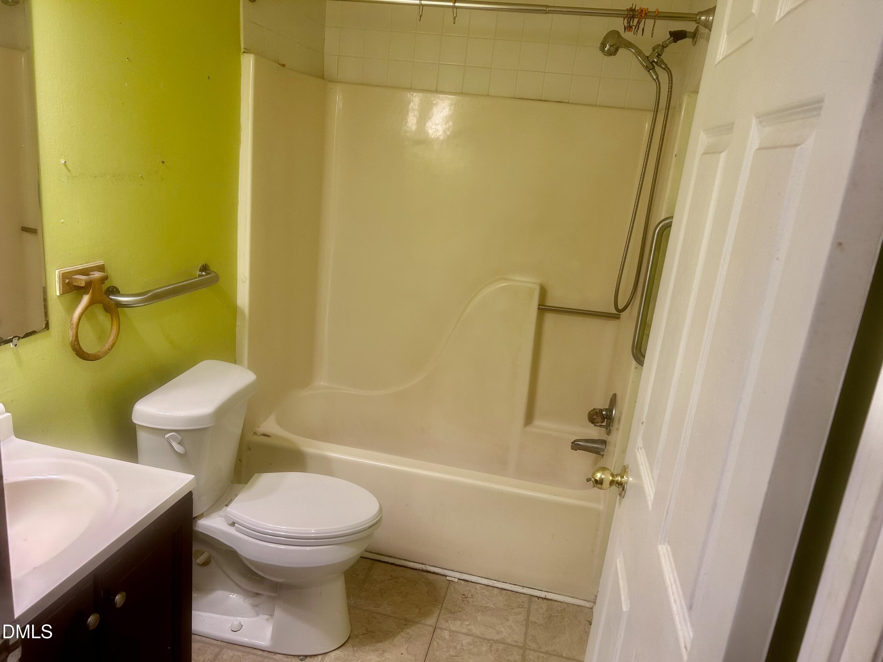 main property photo 16