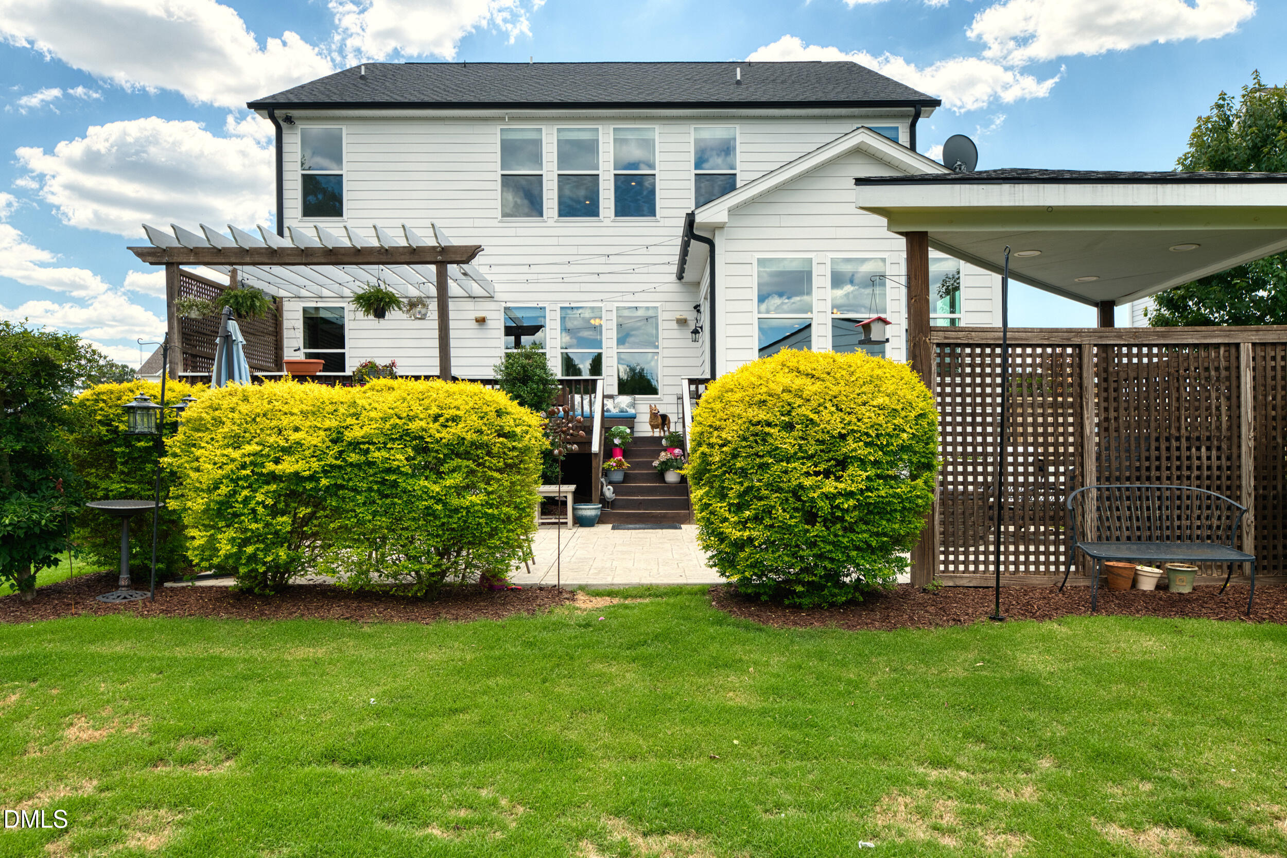 main property photo 32
